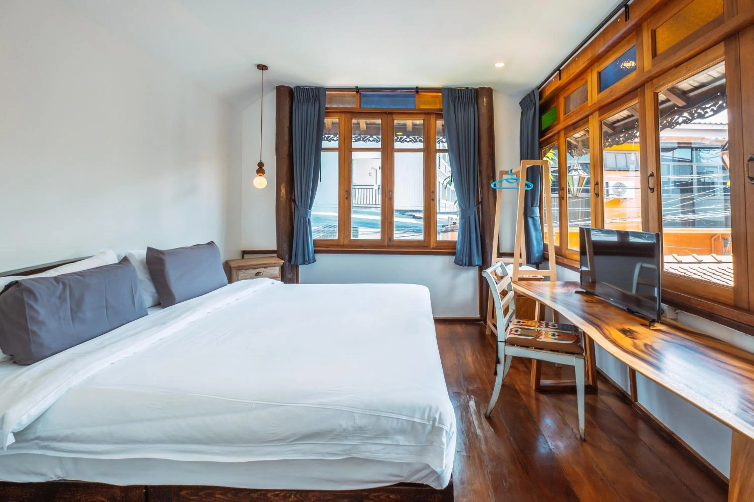 Bed in Pao Come Boutique House