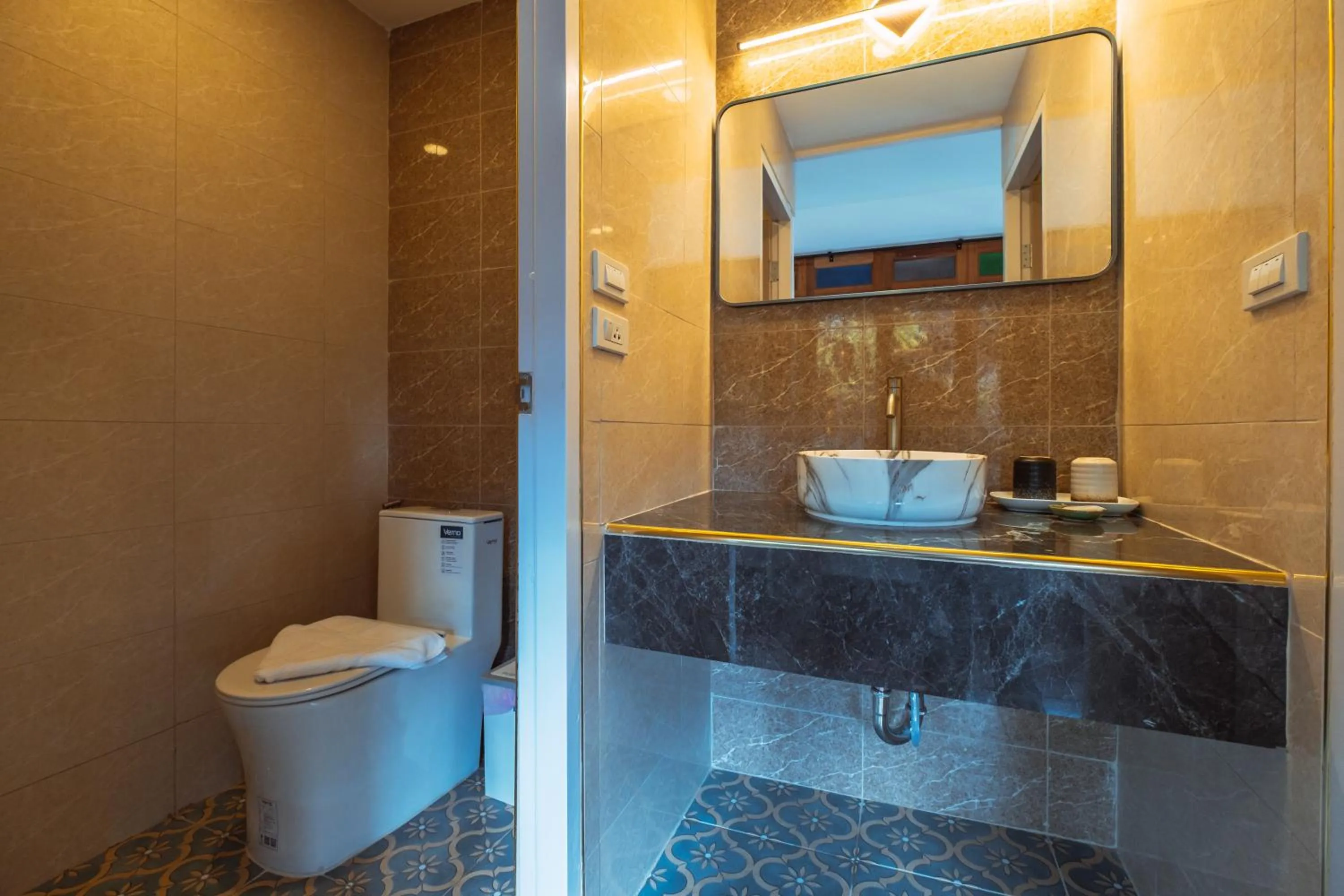 Toilet in Pao Come Boutique House