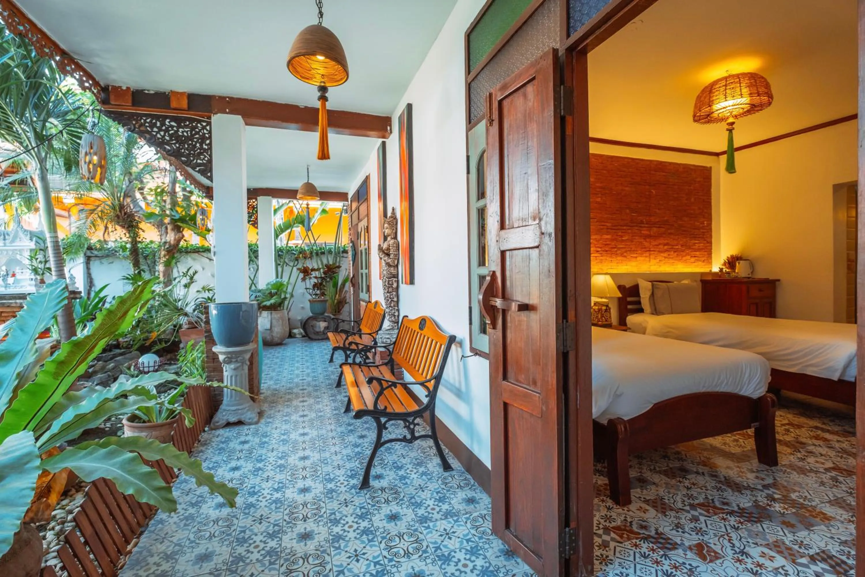 Garden view, Bed in Pao Come Boutique House