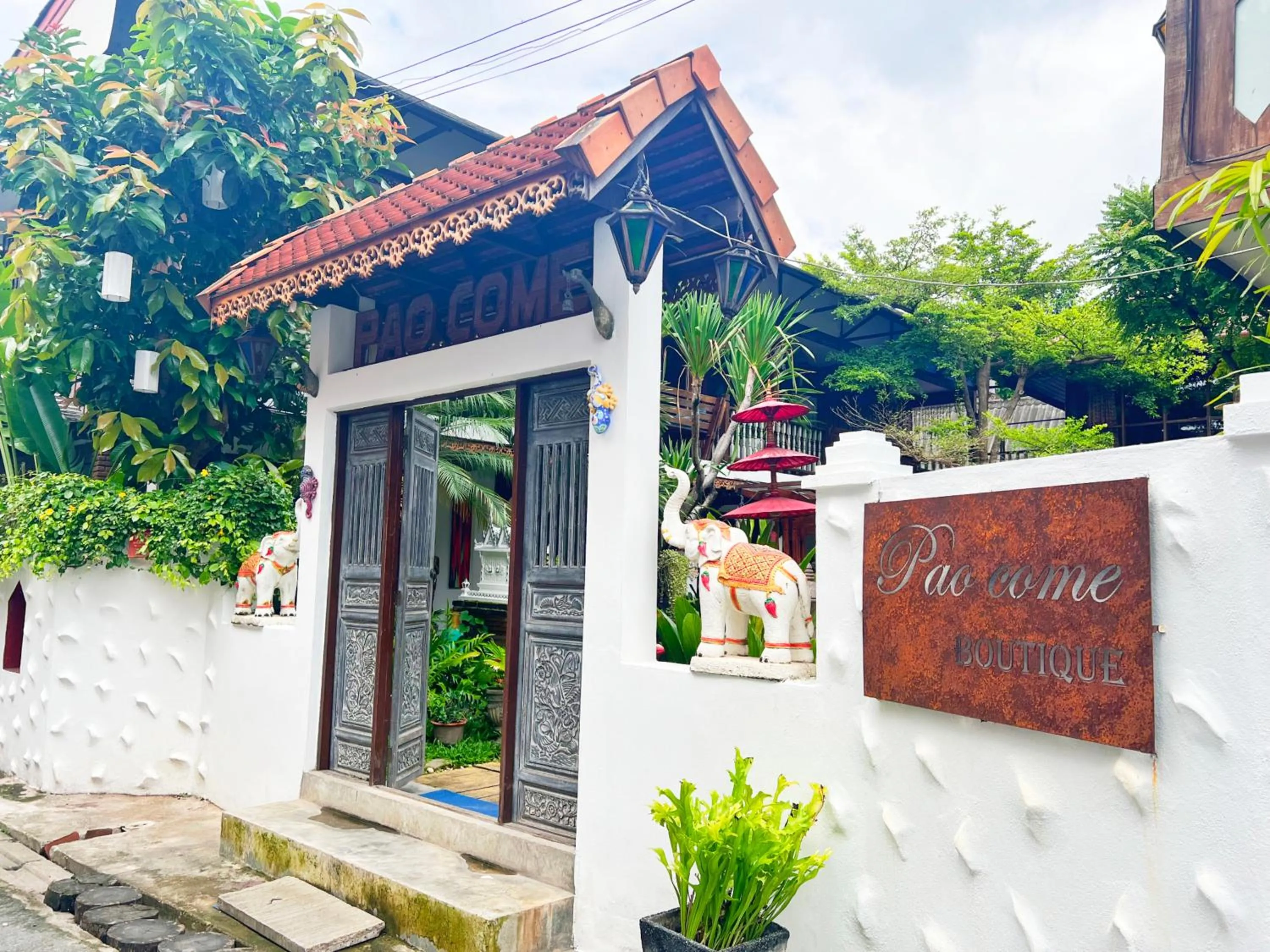 Street view in Pao Come Boutique House