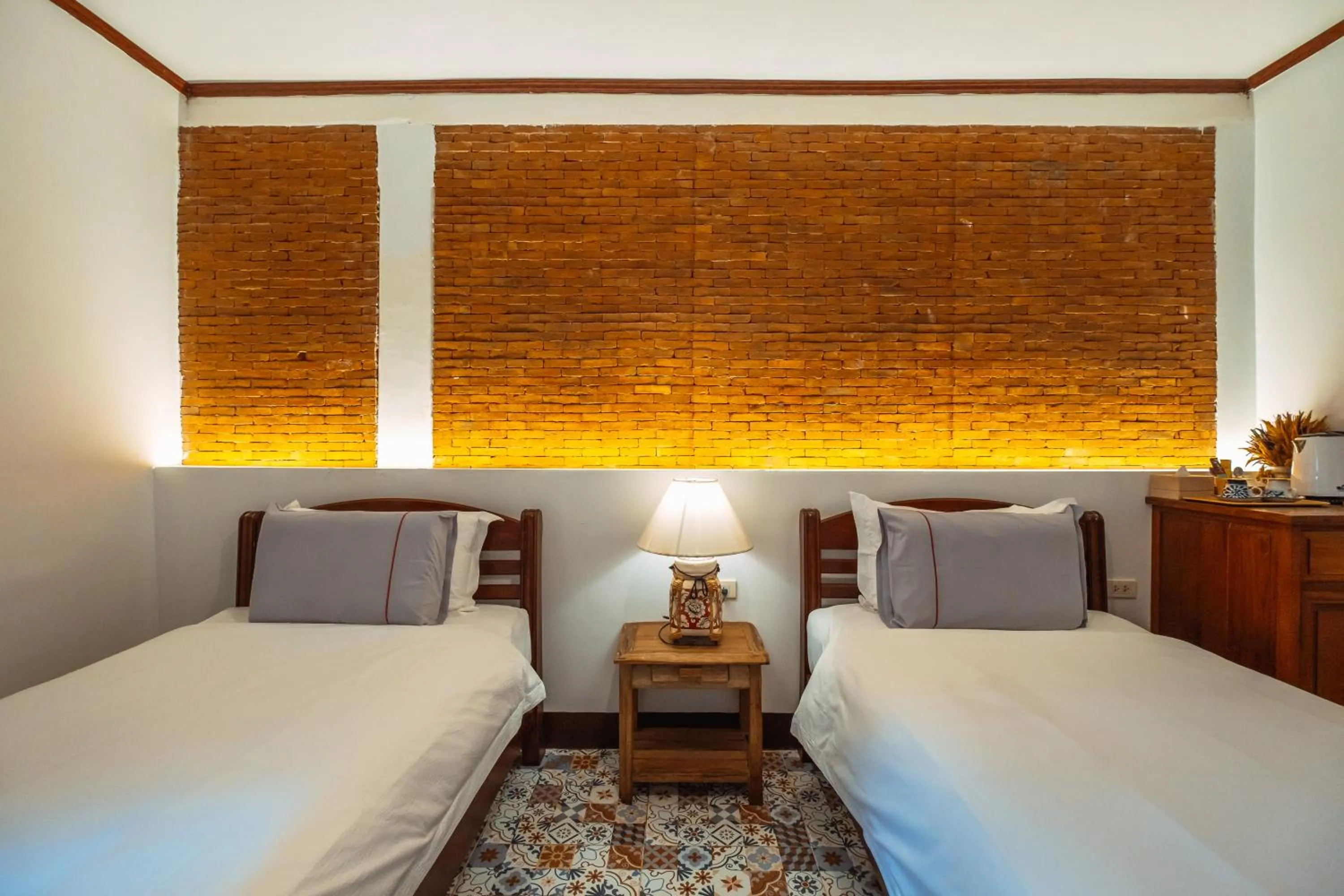 Photo of the whole room, Bed in Pao Come Boutique House