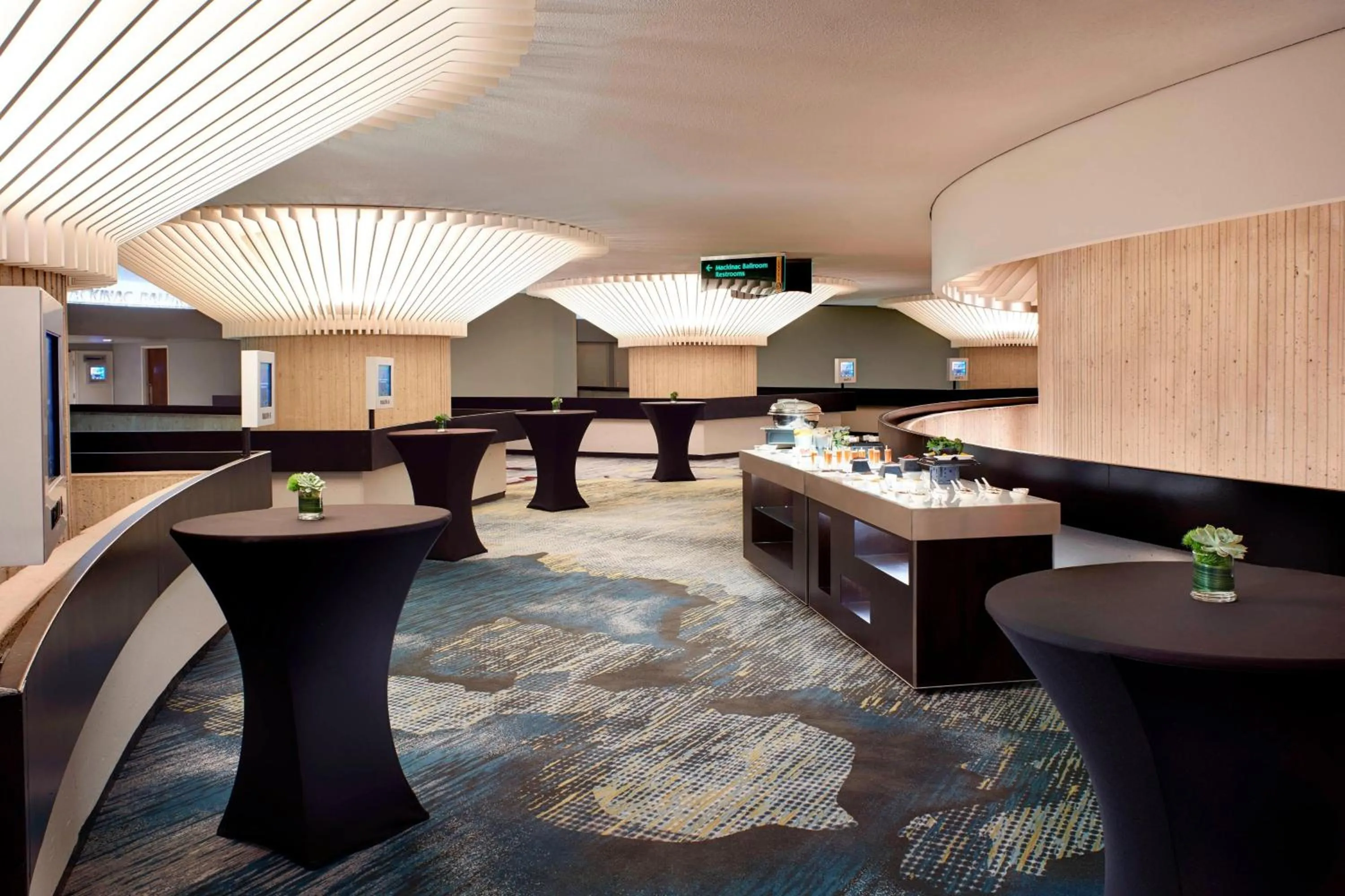 Lobby or reception in Detroit Marriott at the Renaissance Center