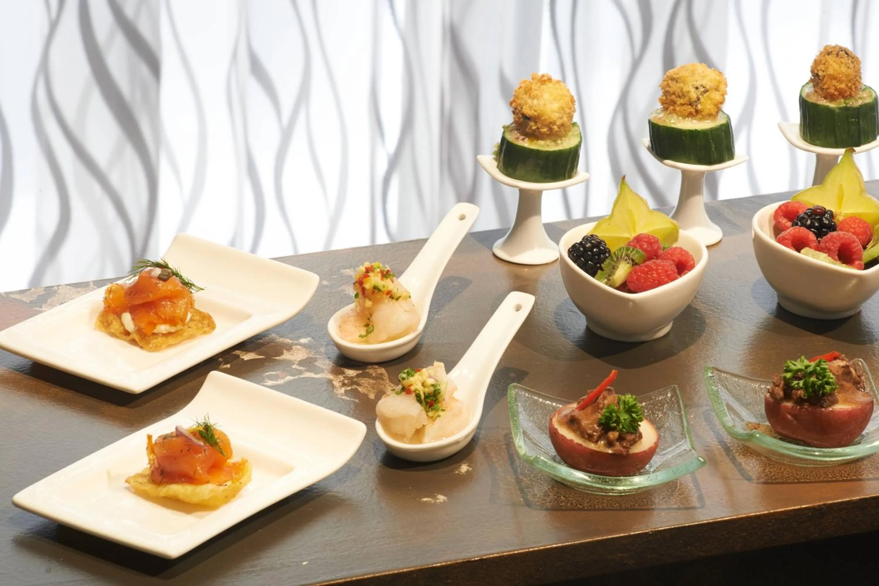 Photo of the whole room in Detroit Marriott at the Renaissance Center