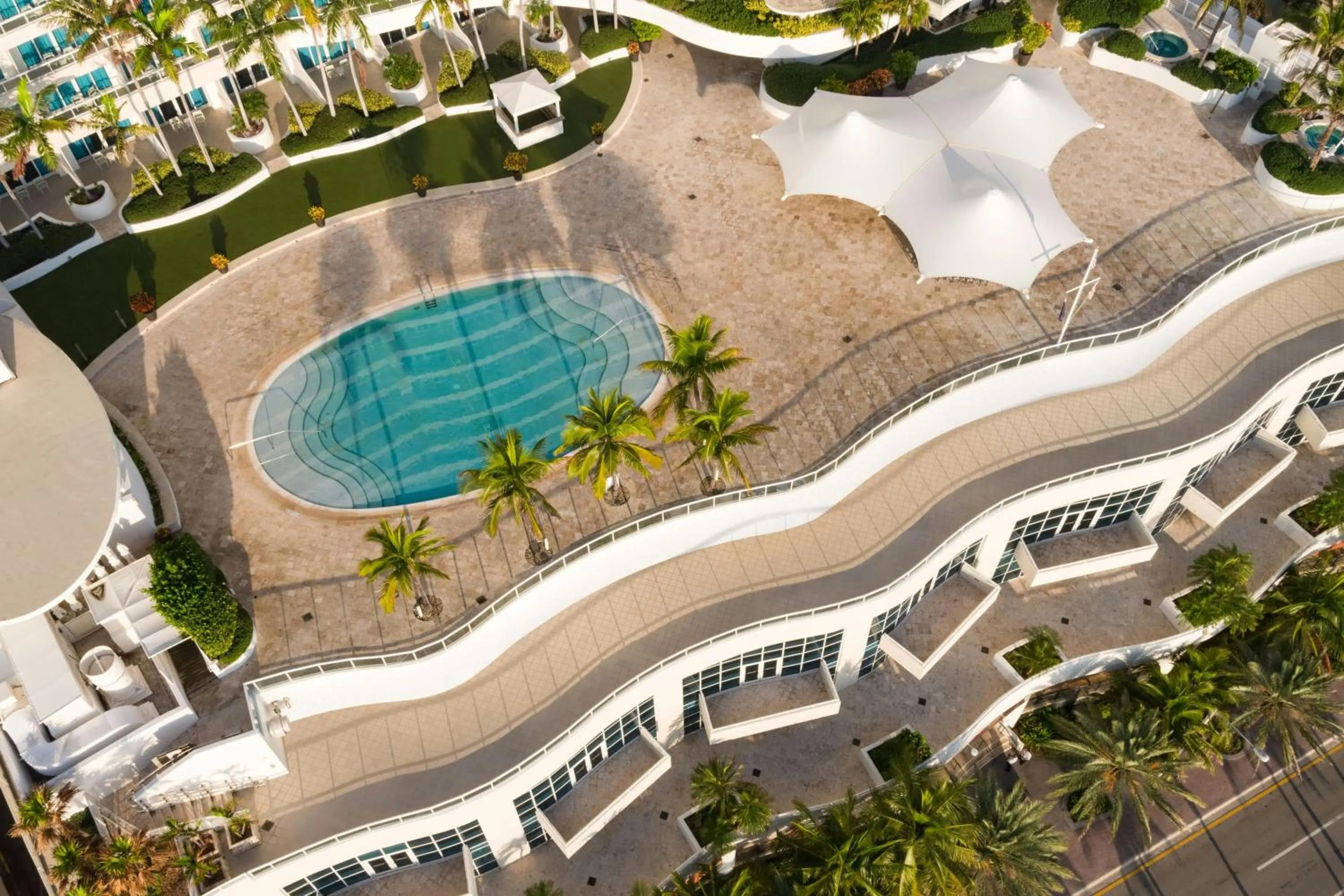 Swimming pool in The Ritz-Carlton, Fort Lauderdale