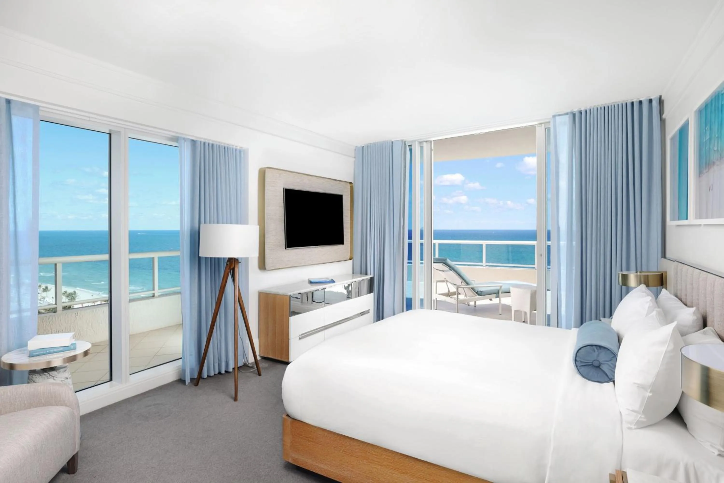 Bedroom, Bed in The Ritz-Carlton, Fort Lauderdale