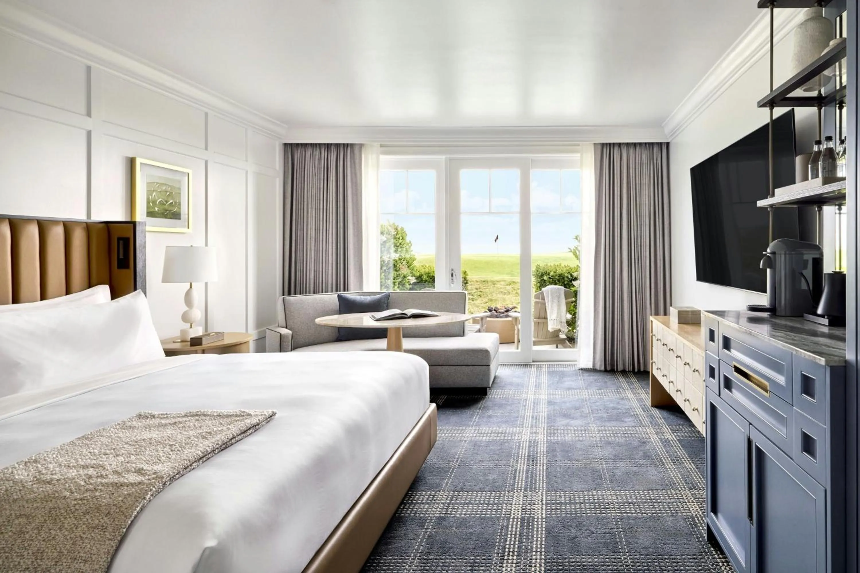 Photo of the whole room, Bed in The Ritz-Carlton, Half Moon Bay