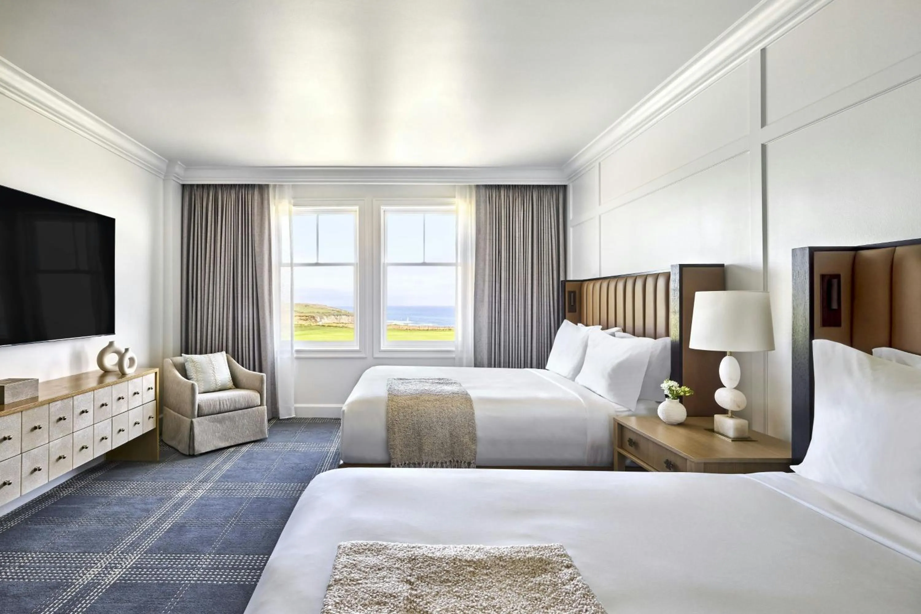 Photo of the whole room, Bed in The Ritz-Carlton, Half Moon Bay
