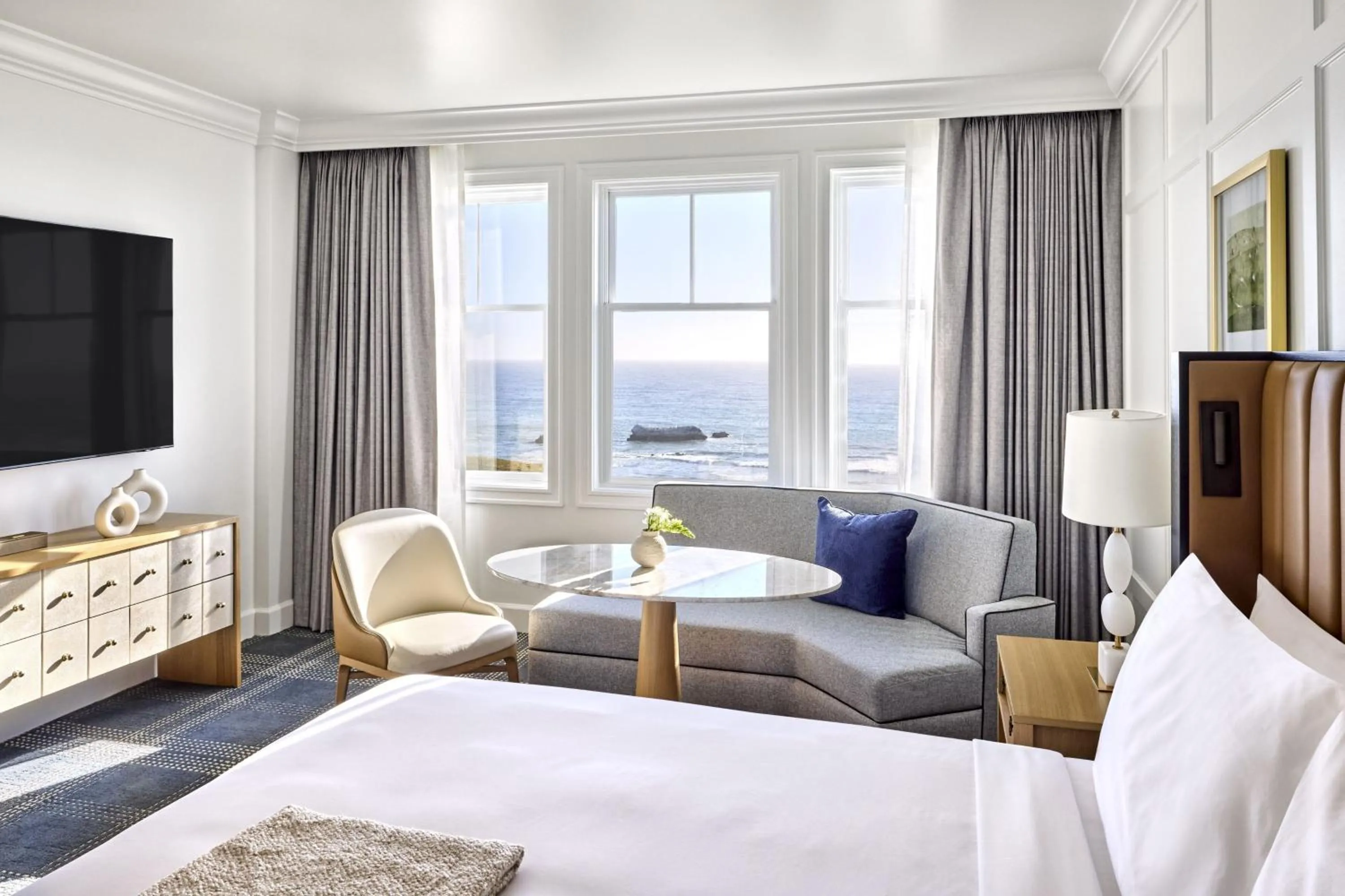 Photo of the whole room, Bed in The Ritz-Carlton, Half Moon Bay