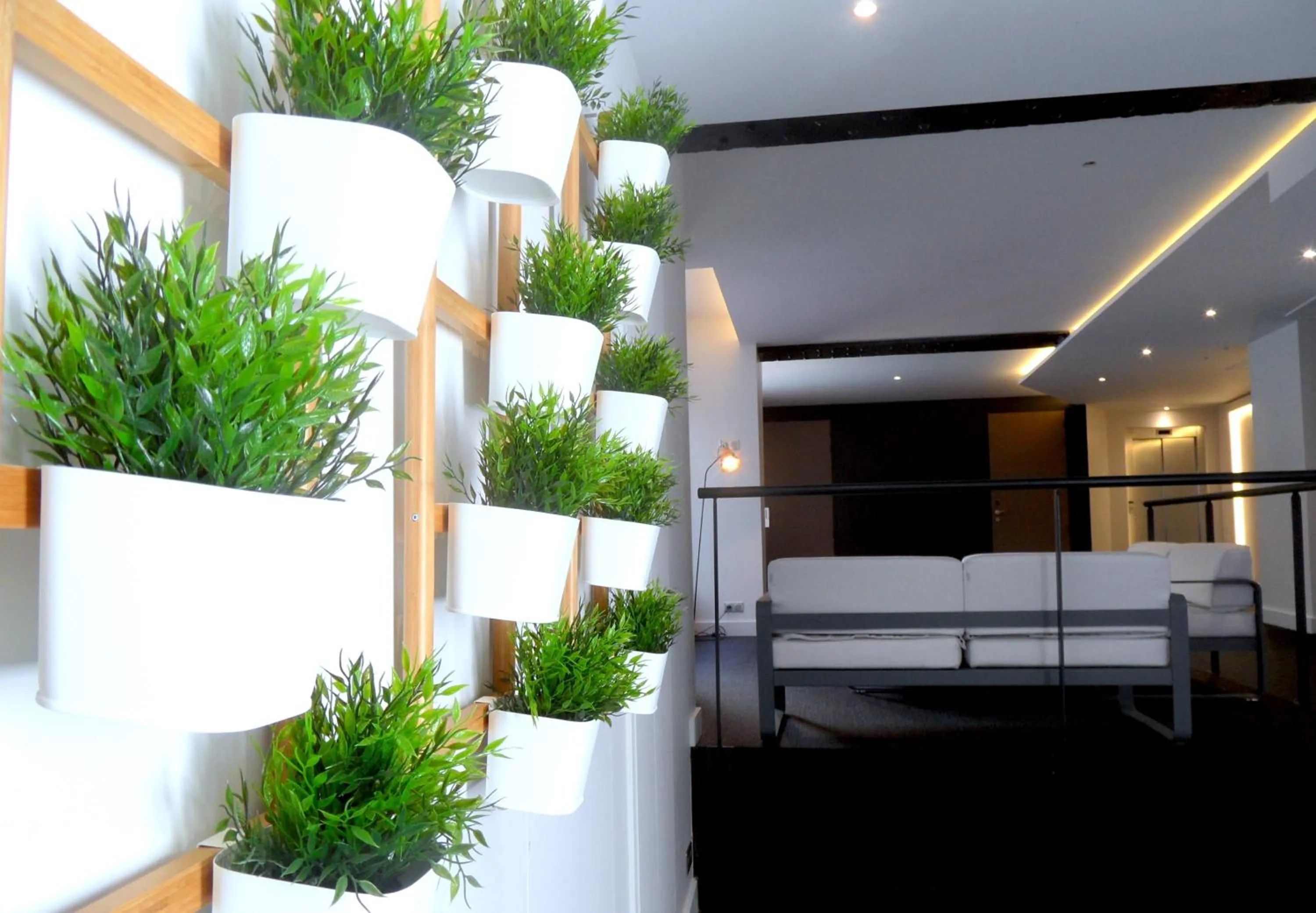 Property building in Studio luxe hyper centre piscine