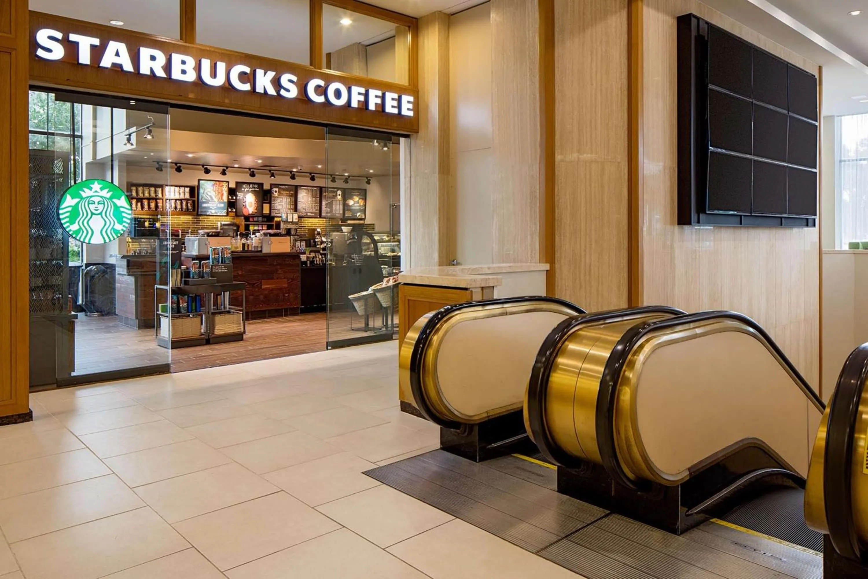 Restaurant/places to eat in DoubleTree by Hilton Hotel Houston Greenway Plaza