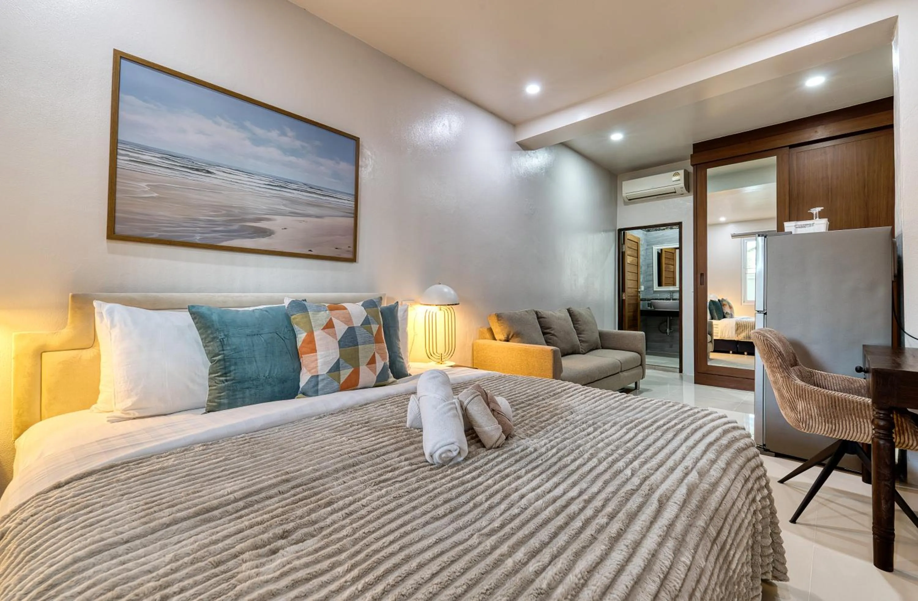 Bed in Surisa Seaview Pool Villas