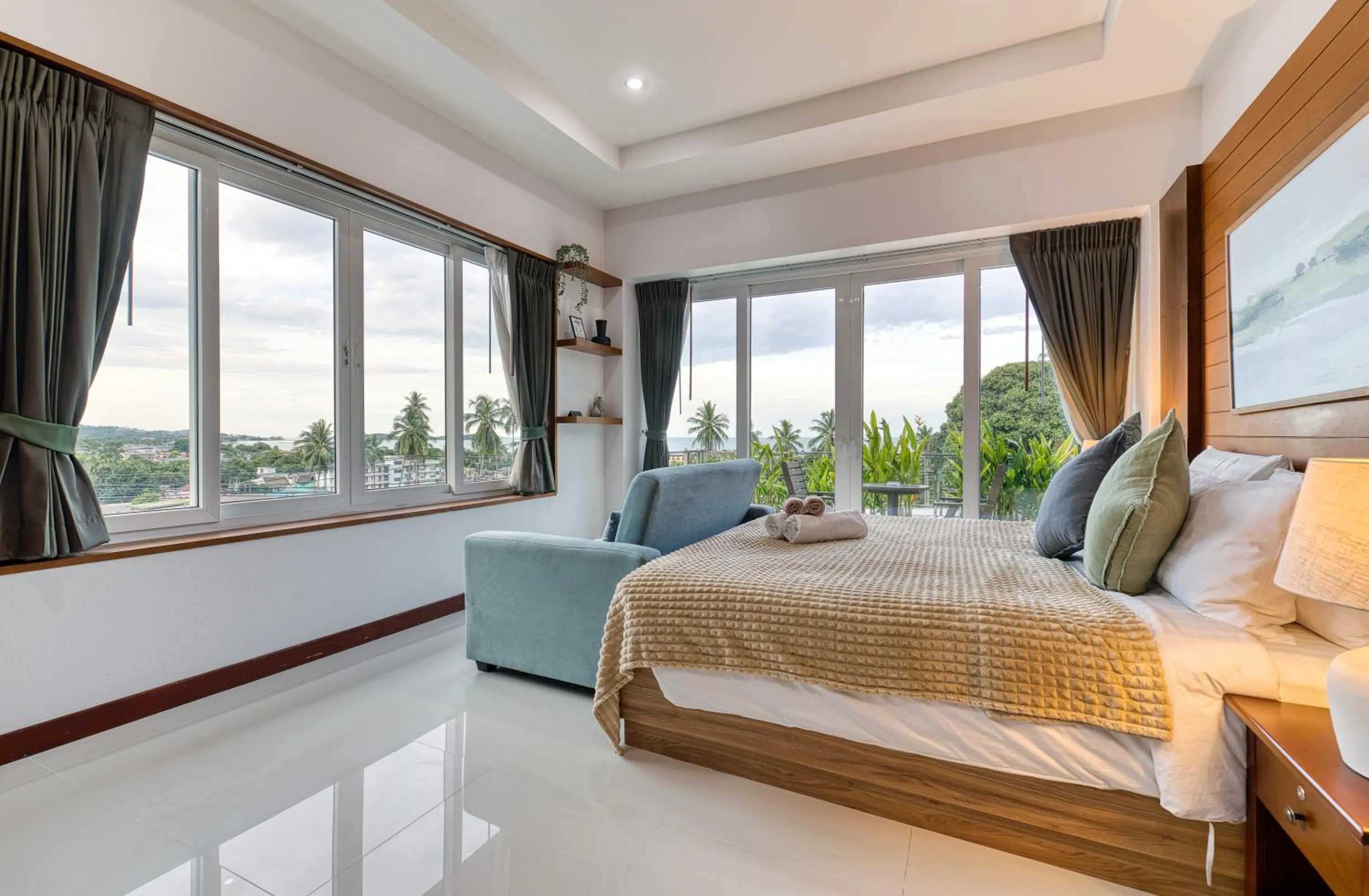 Bed in Surisa Seaview Pool Villas