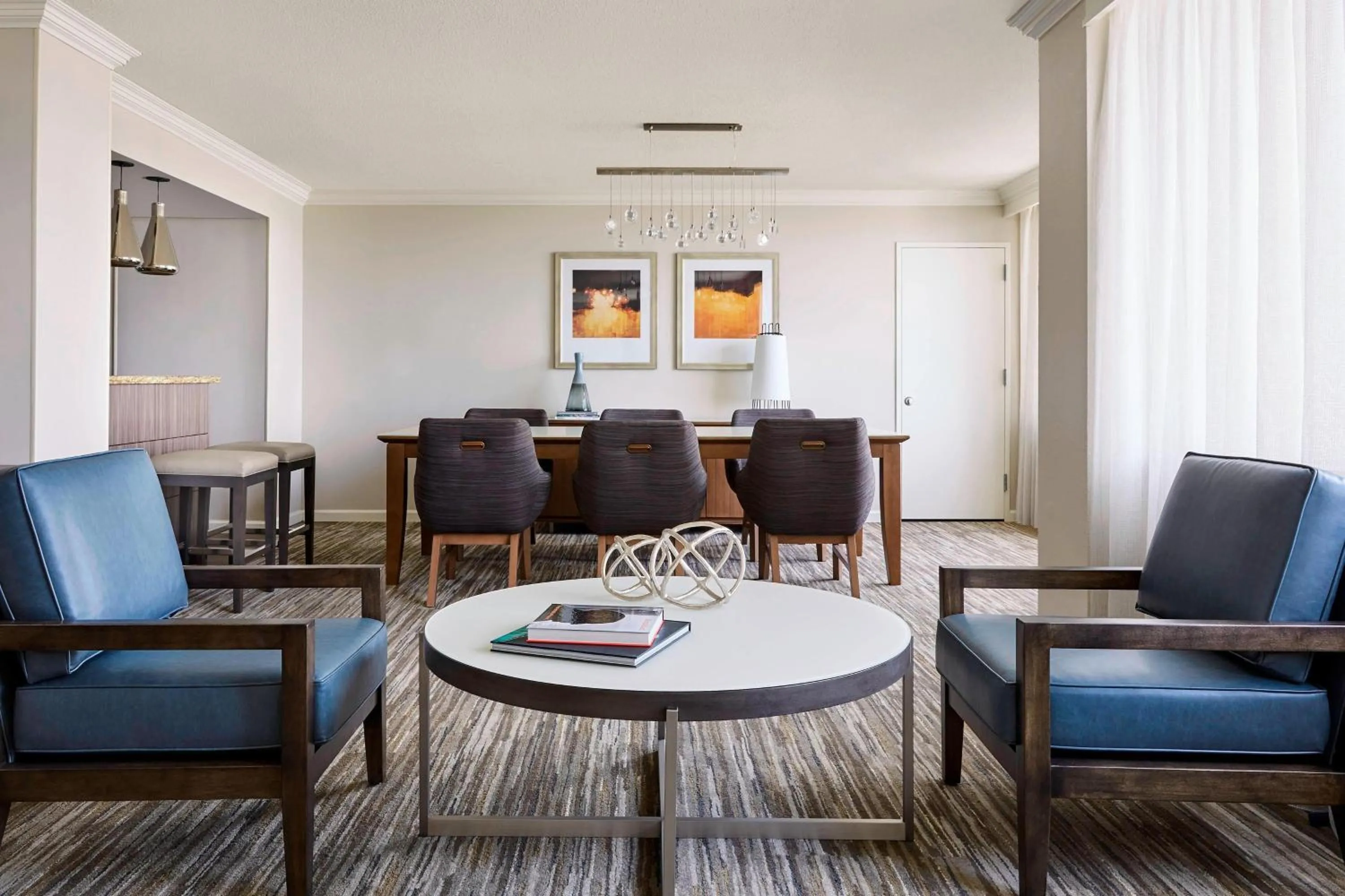 Photo of the whole room in Houston Marriott Medical Center/Museum District