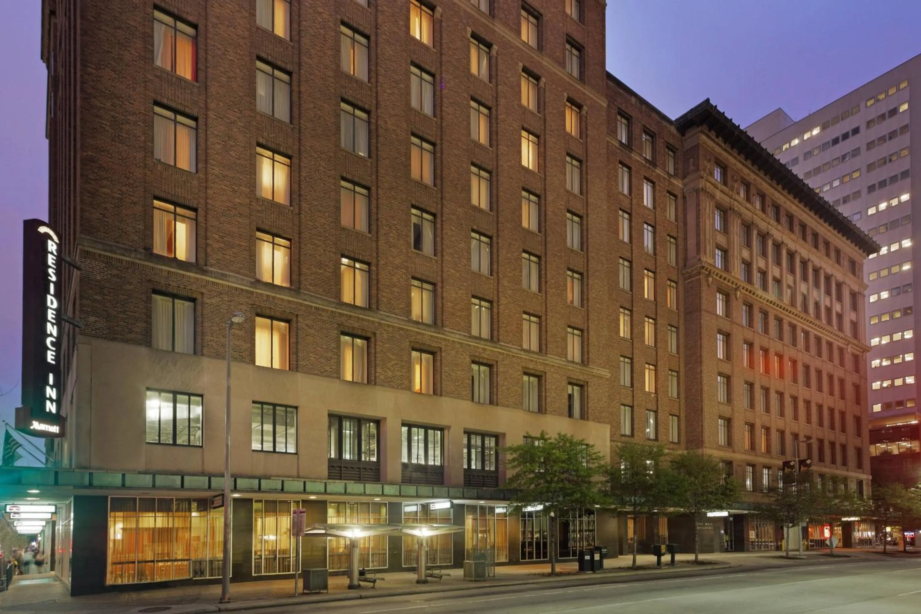 Property building in Residence Inn Houston Downtown/Convention Center