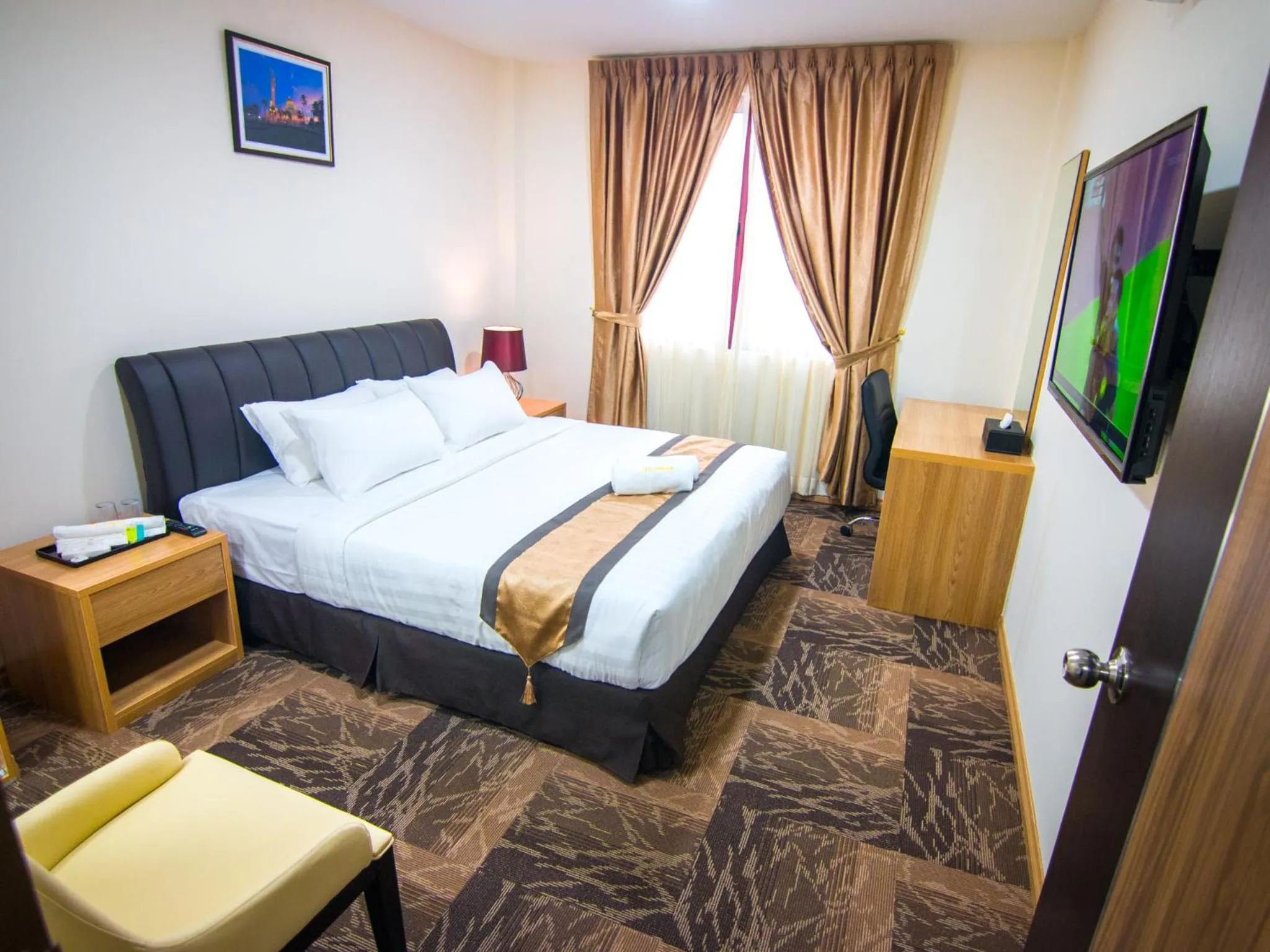 Bed in Al Afiah Hotel