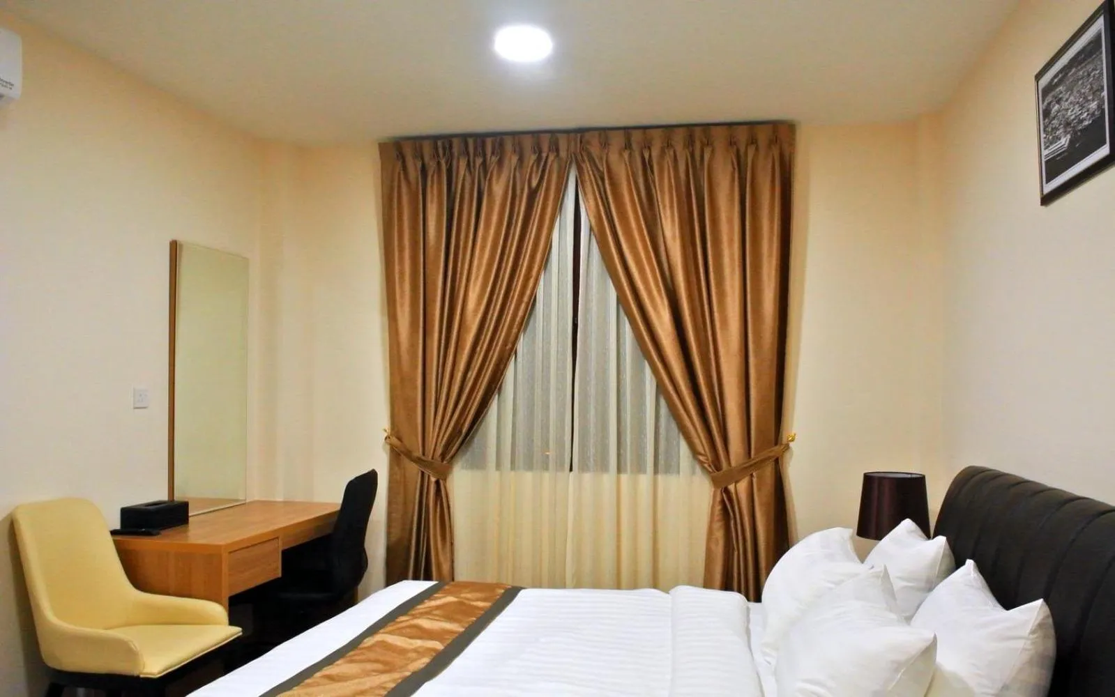 Bedroom, Bed in Al Afiah Hotel
