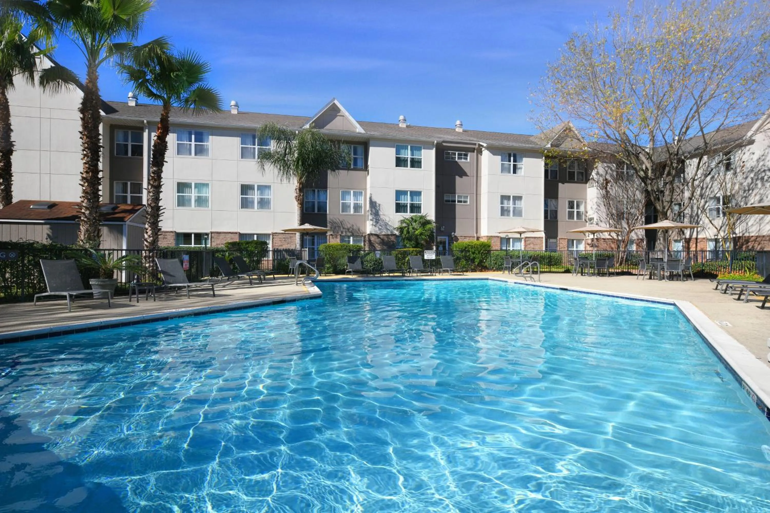 Swimming pool in Residence Inn Houston Westchase On Westheimer