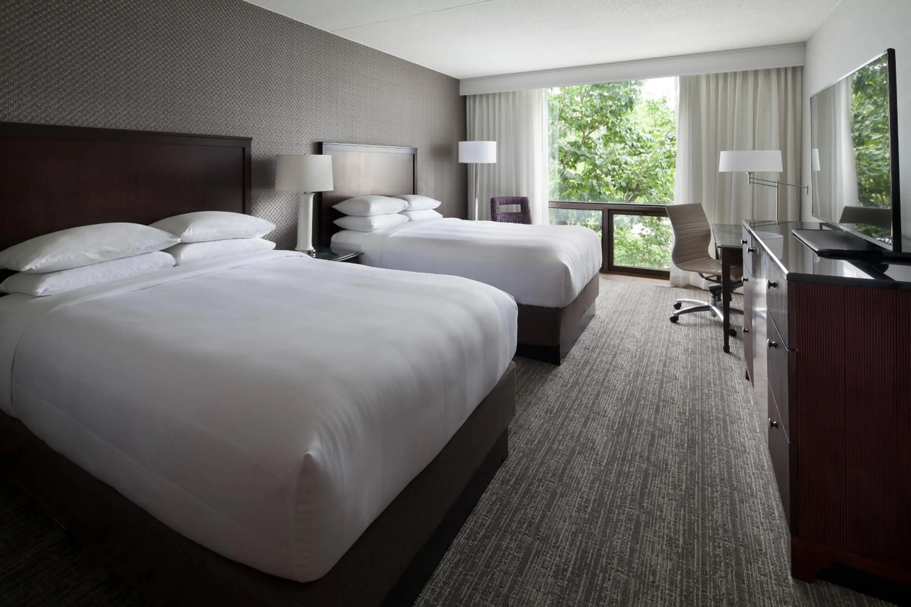 Photo of the whole room, Bed in Washington Dulles Airport Marriott