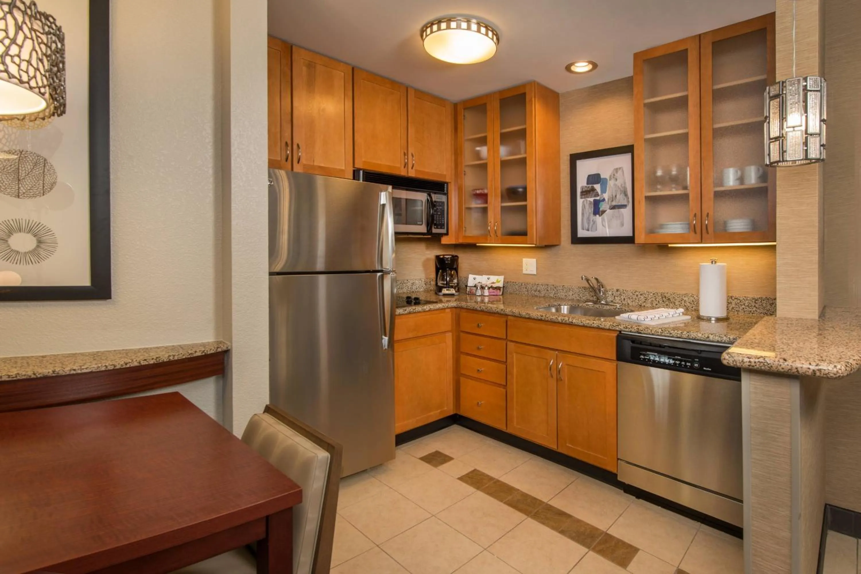 Kitchen or kitchenette in Residence Inn Dulles Airport At Dulles 28 Centre