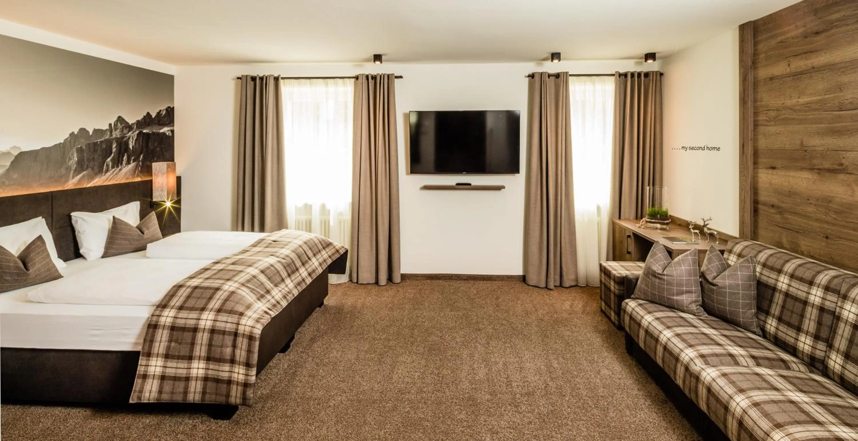 Photo of the whole room, Bed in Hotel Touring Dolomites