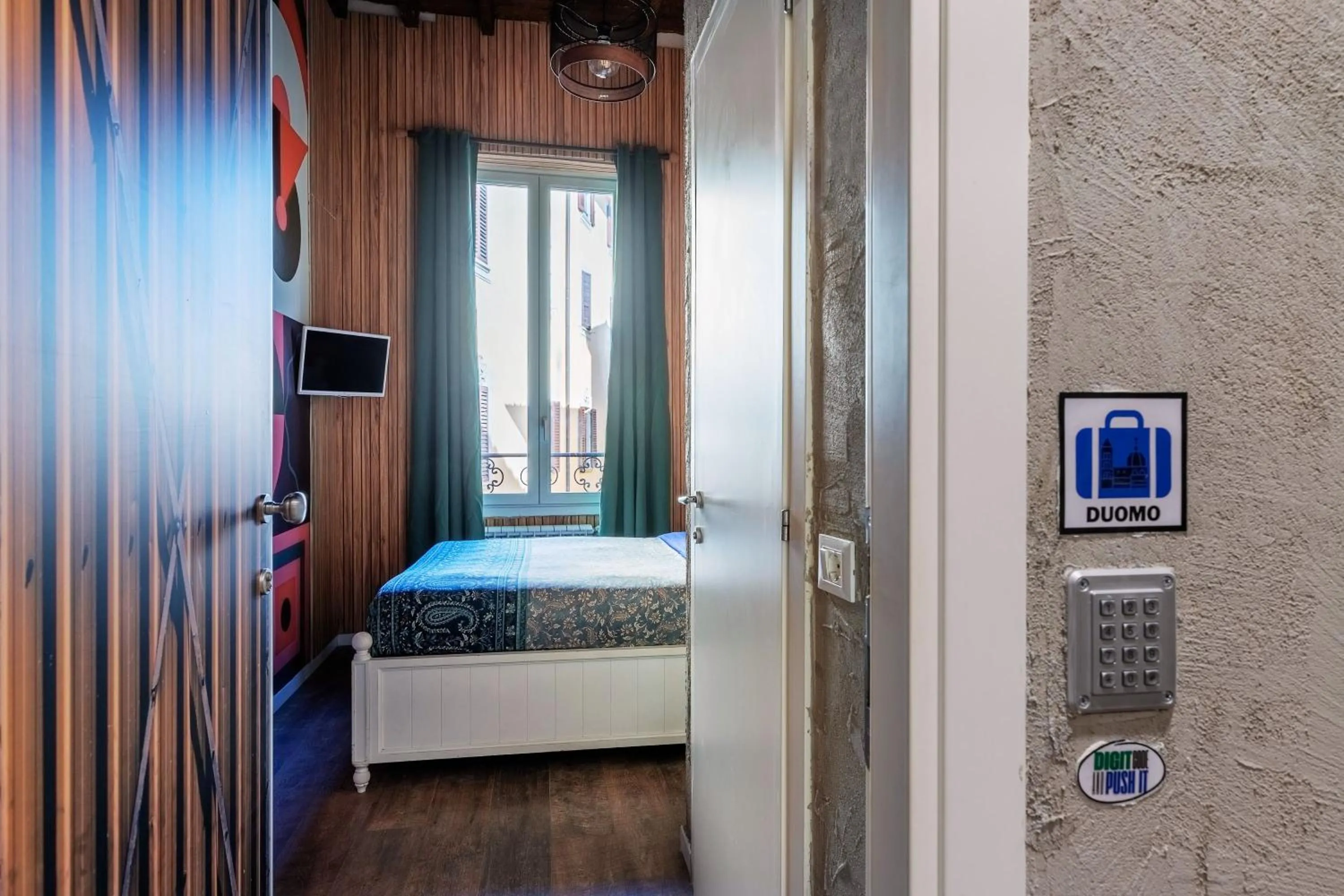 Bedroom, Bed in Coderooms