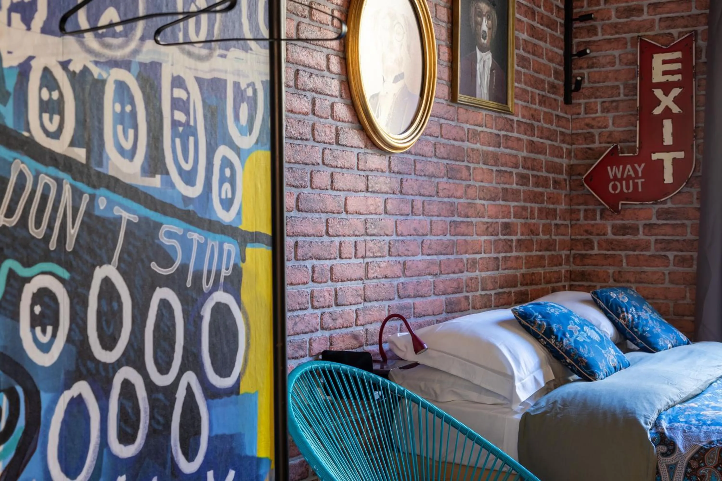 Decorative detail, Bed in Coderooms