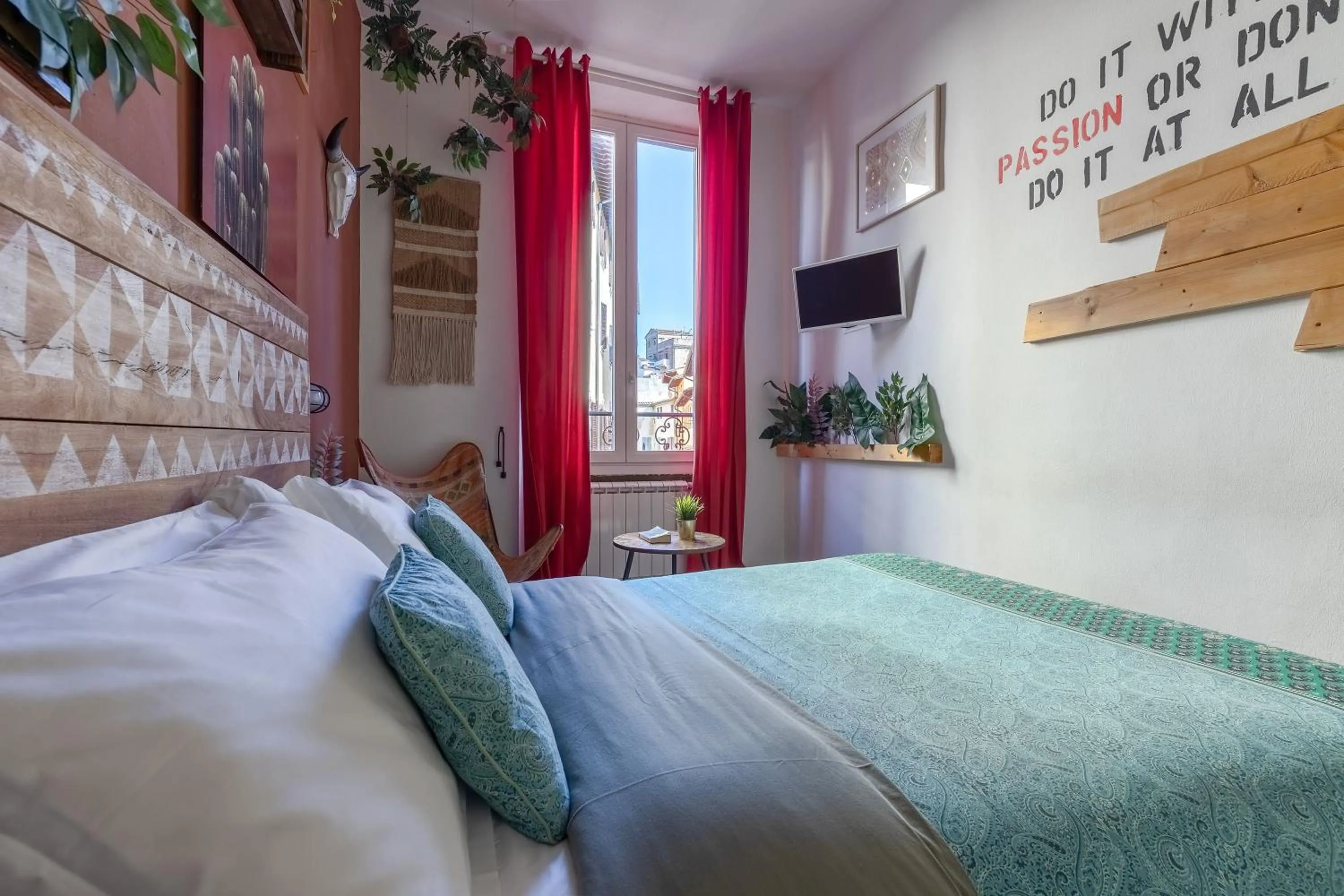 Bedroom, Bed in Coderooms