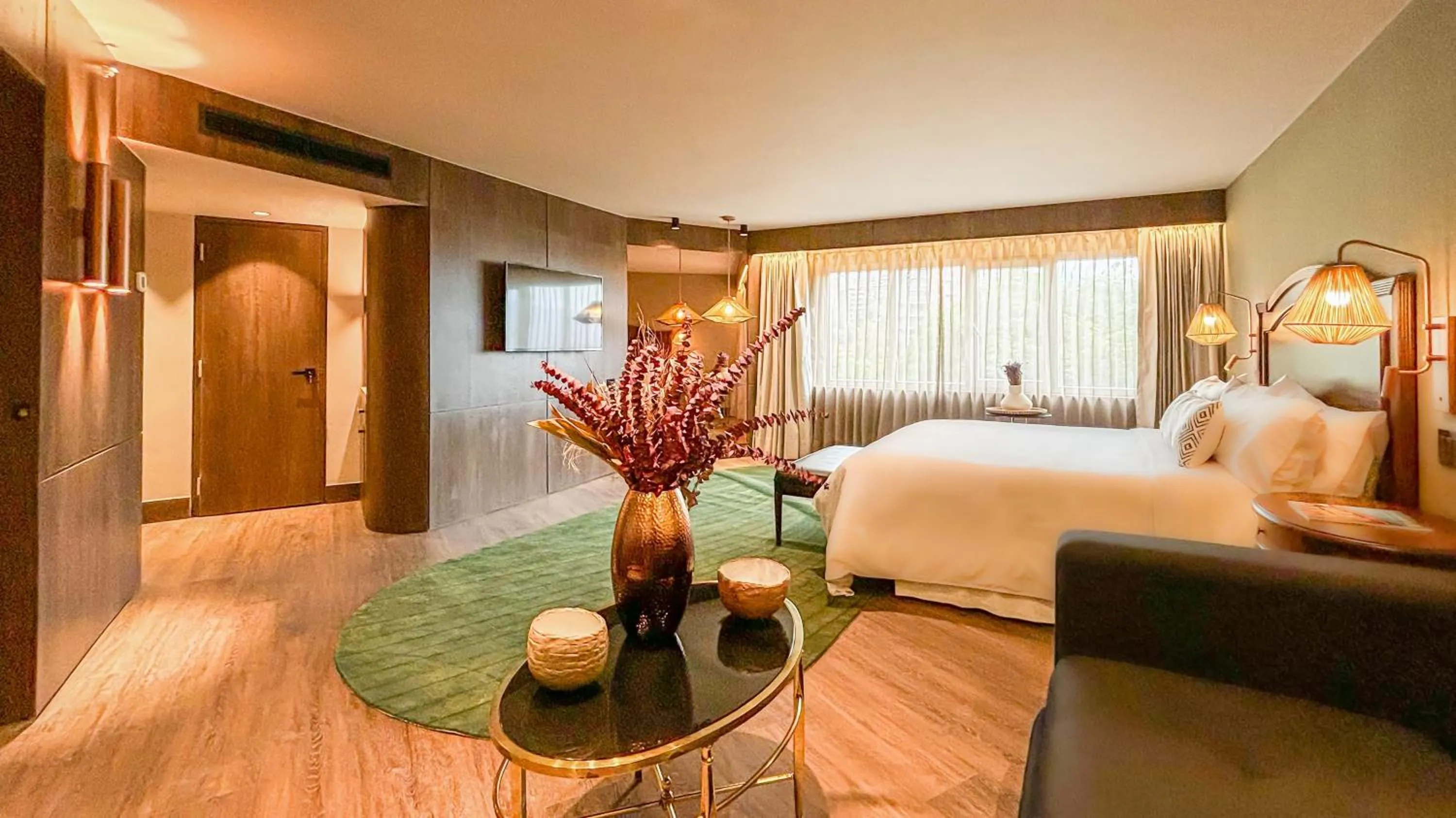 Photo of the whole room, Bed in InterContinental Medellin - Movich by IHG