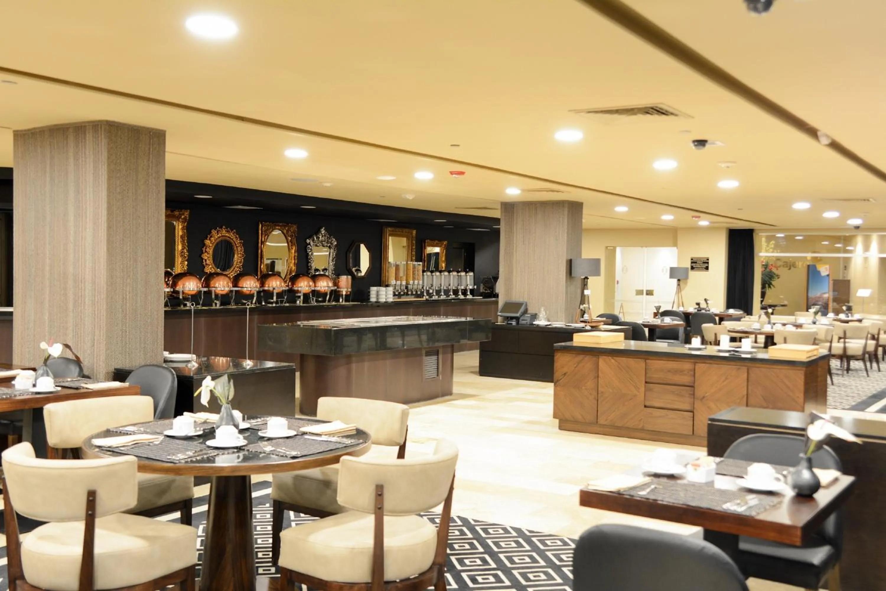 Restaurant/places to eat in InterContinental Medellin - Movich by IHG