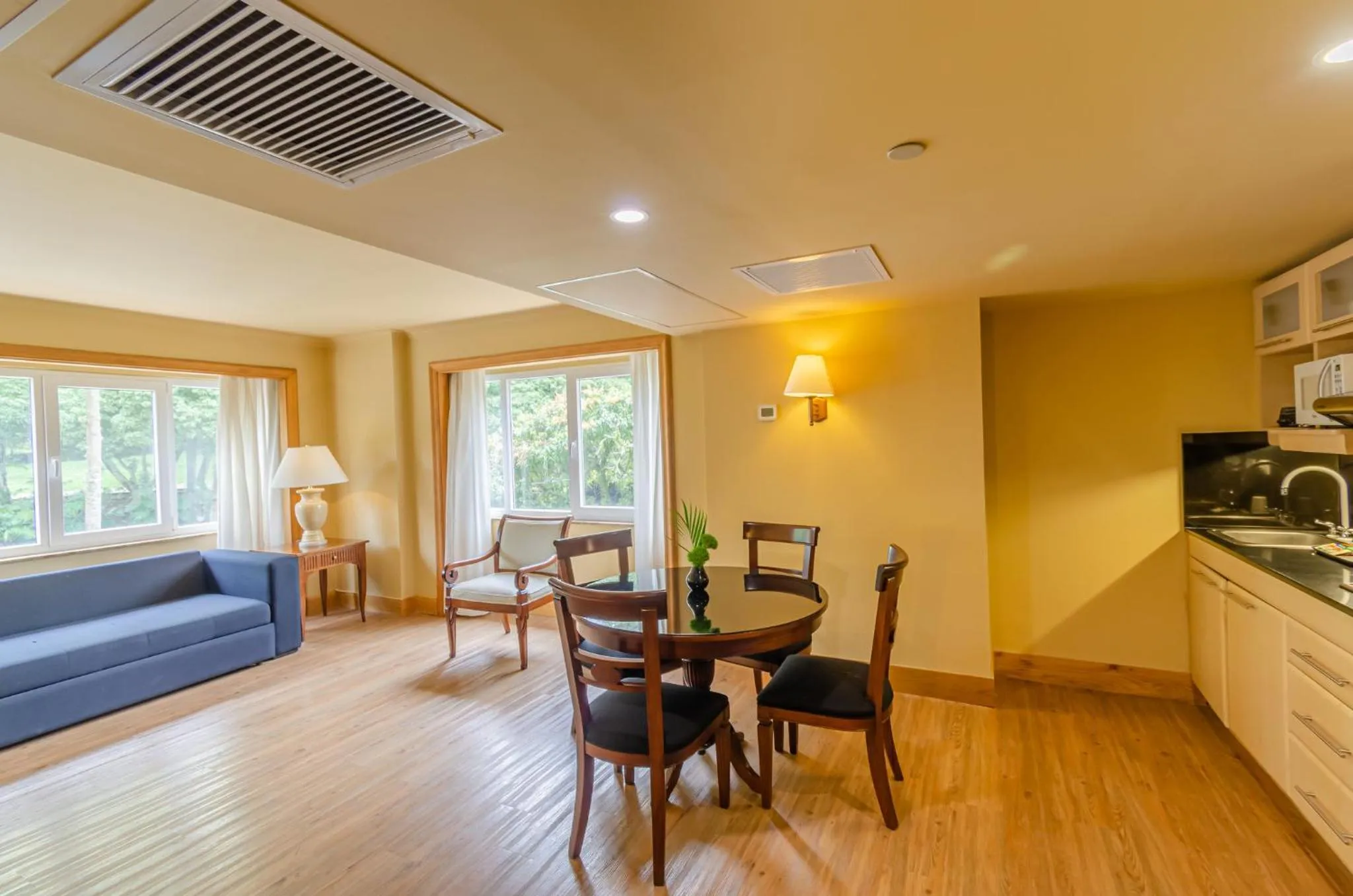 Photo of the whole room in InterContinental Medellin - Movich by IHG