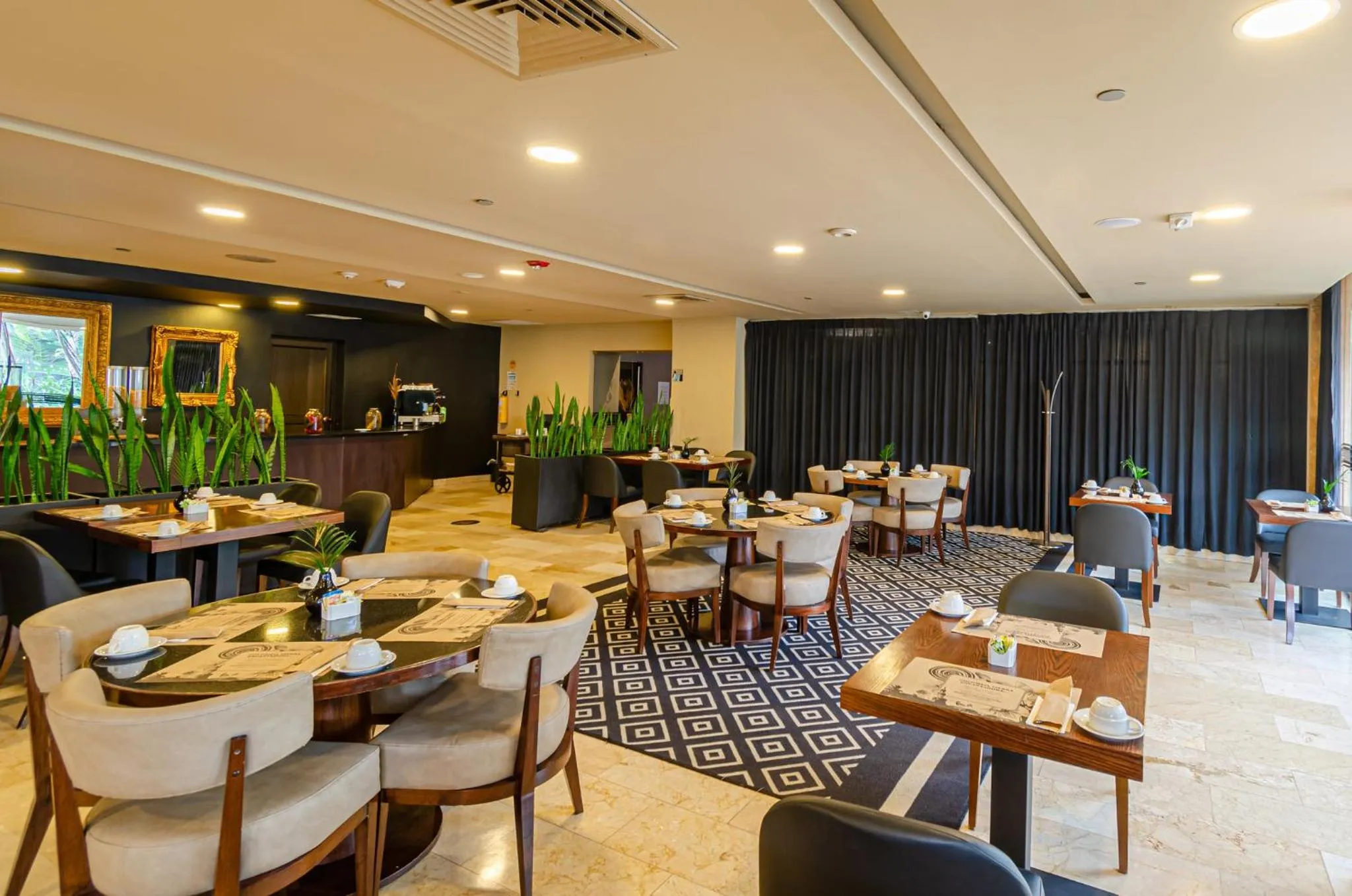 Restaurant/places to eat in InterContinental Medellin - Movich by IHG