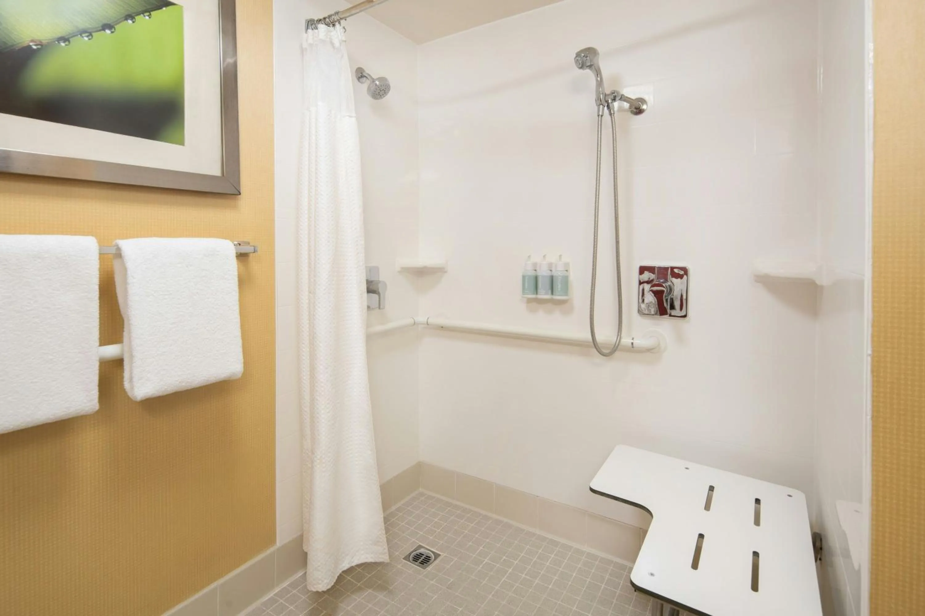 Photo of the whole room in Courtyard Irvine John Wayne Airport/Orange County