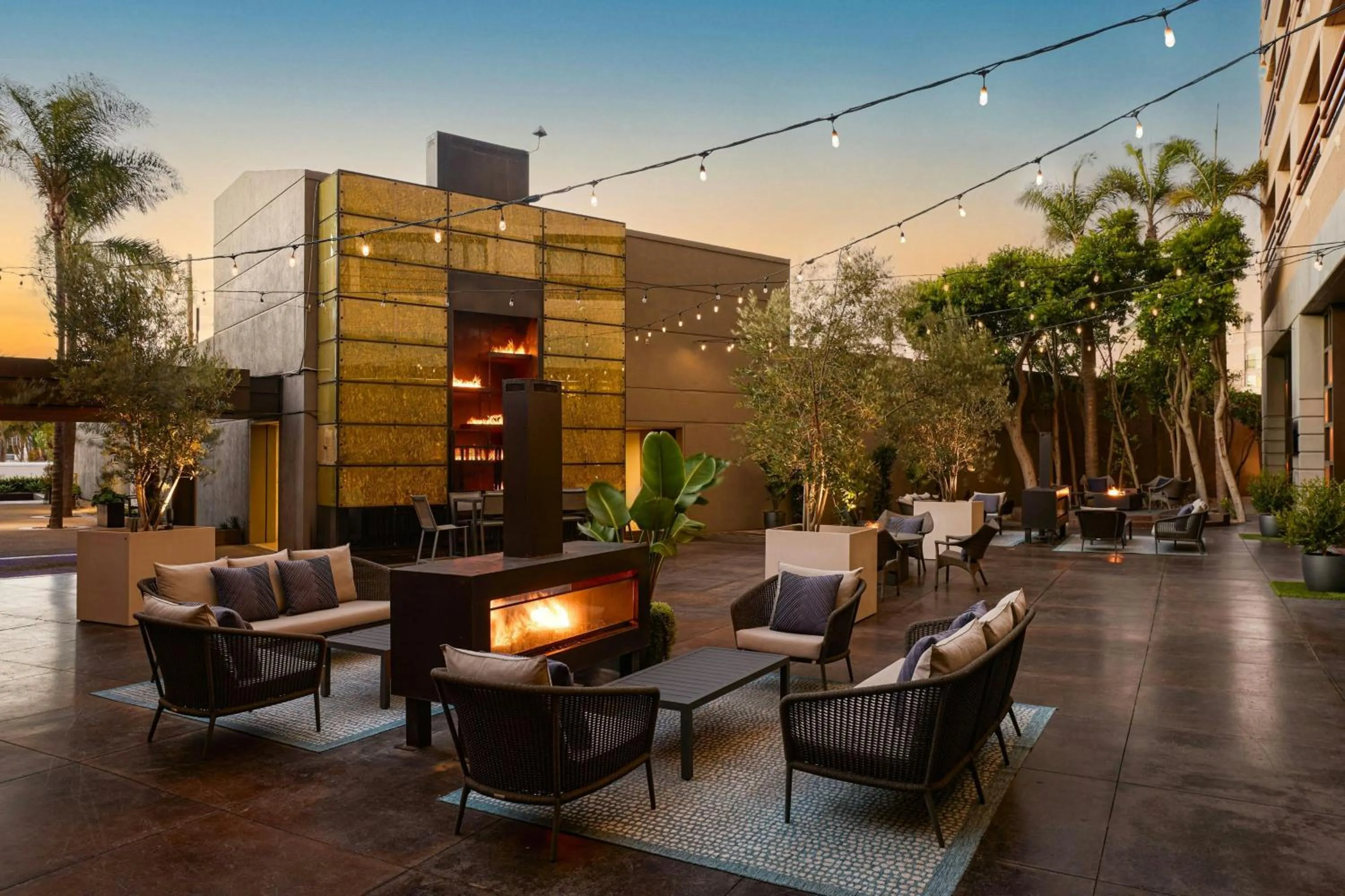 Restaurant/places to eat in Marina del Rey Marriott