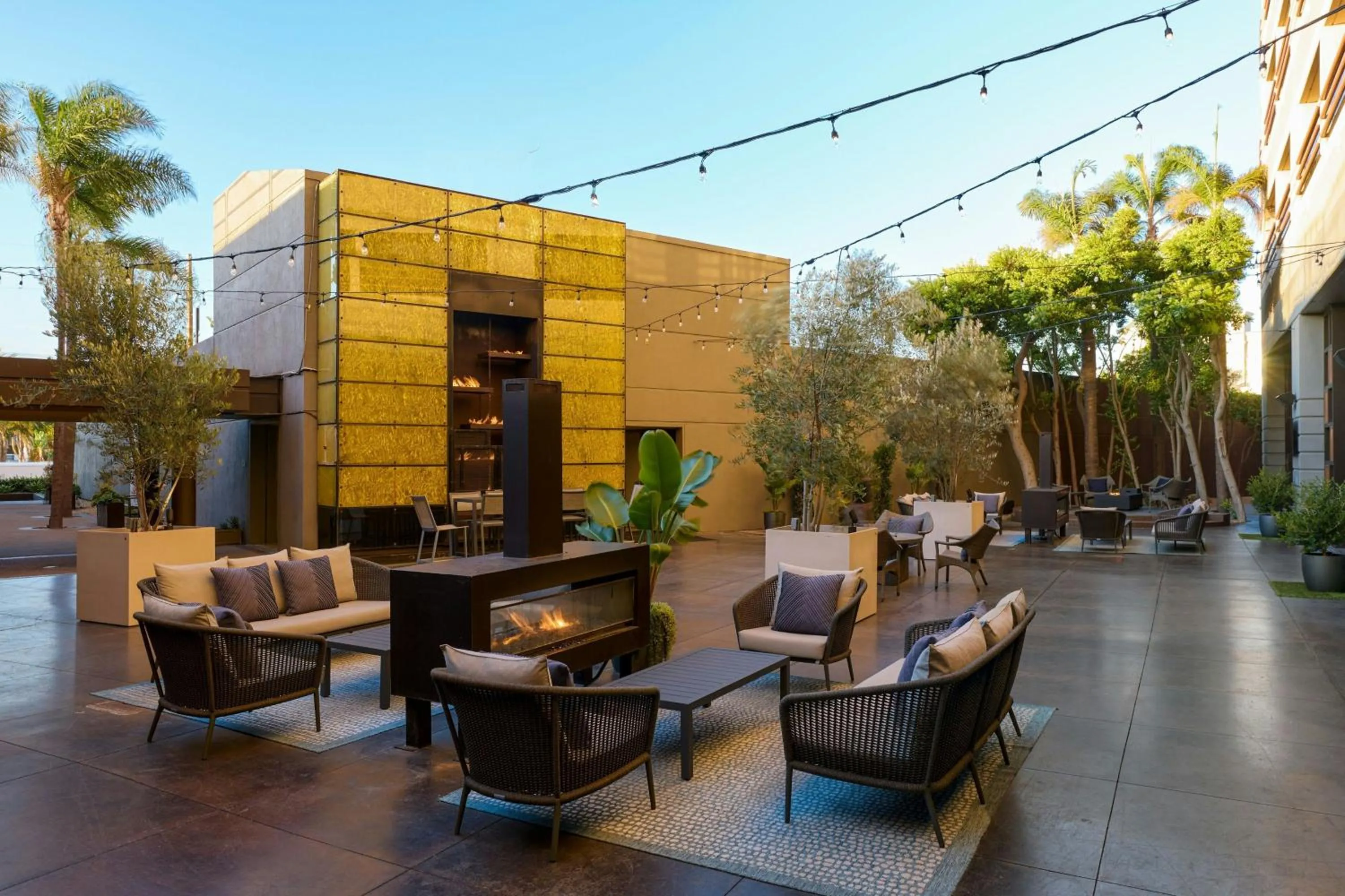 Restaurant/places to eat in Marina del Rey Marriott