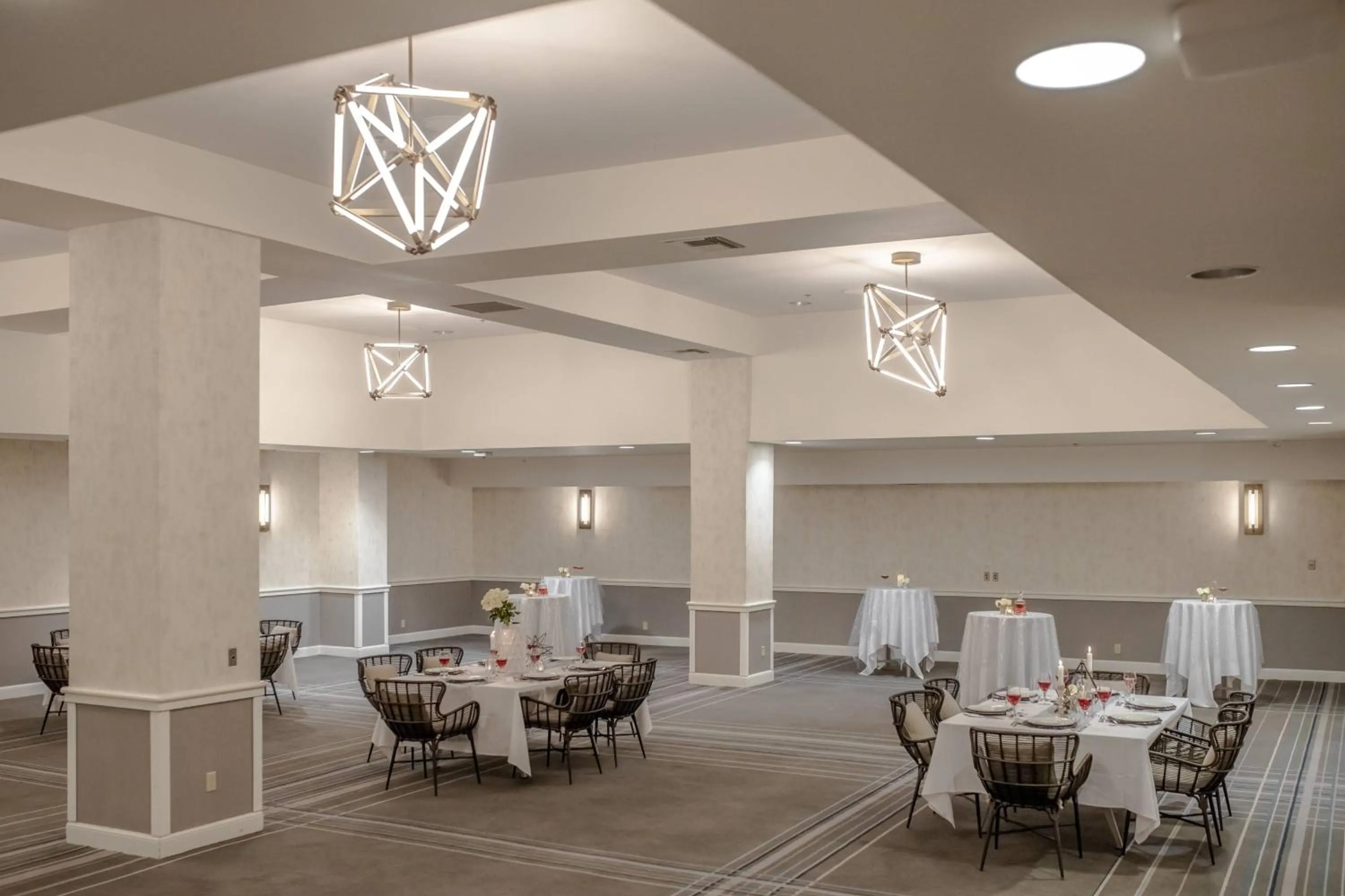 Lobby or reception in Westdrift Manhattan Beach, Autograph Collection