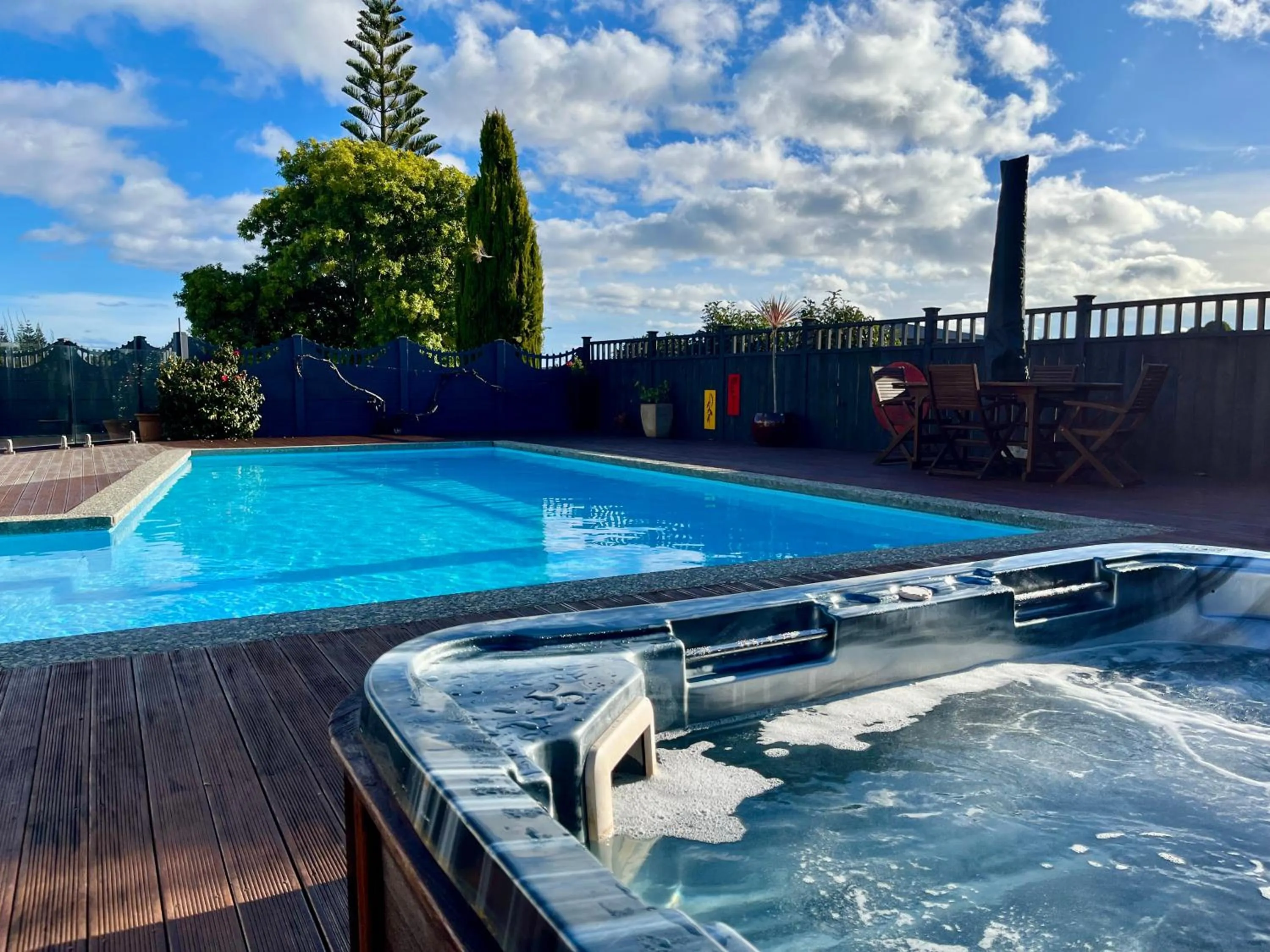 Swimming pool in Tudor Manor Bed & Breakfast