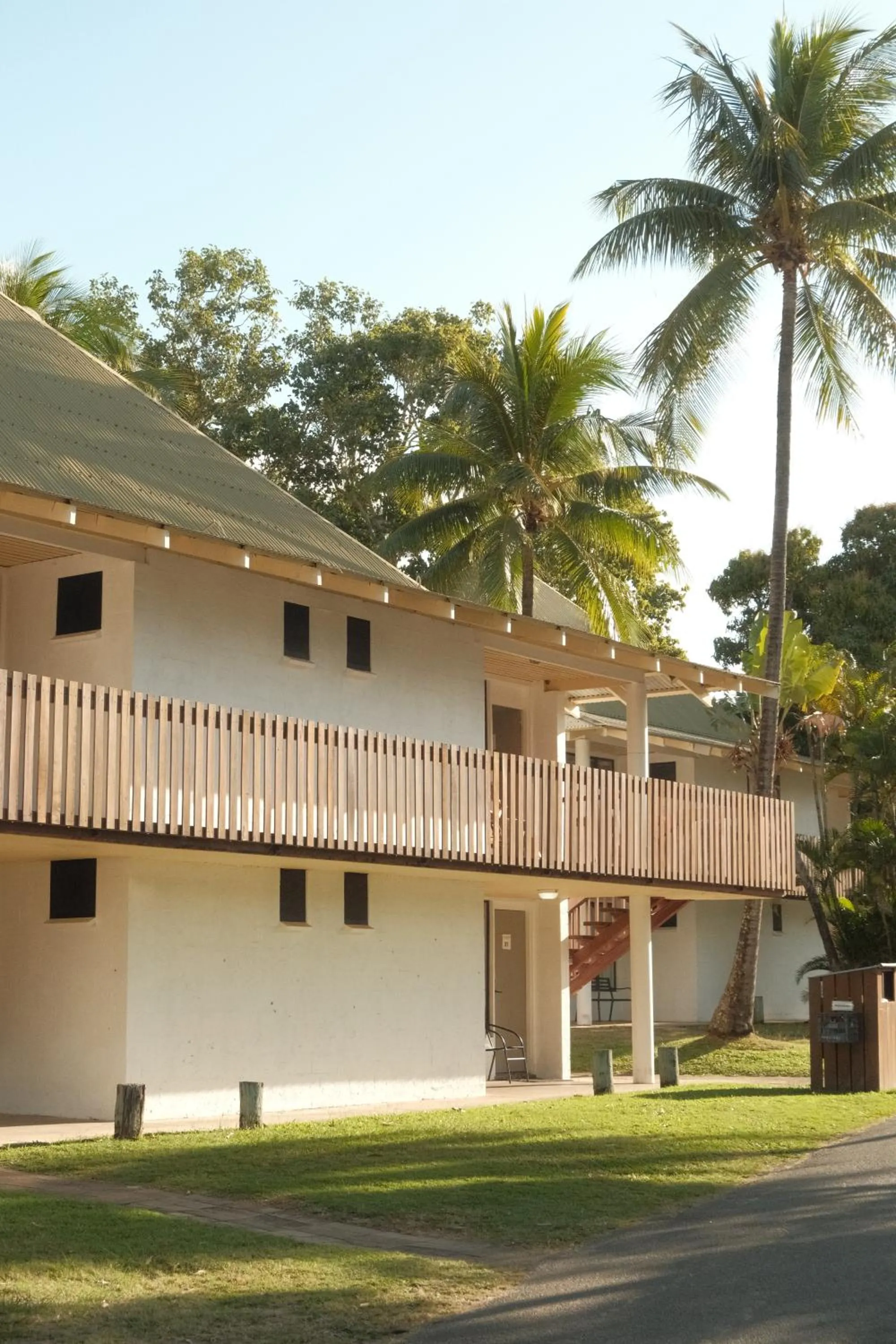 Property building in Nomads Airlie Beach