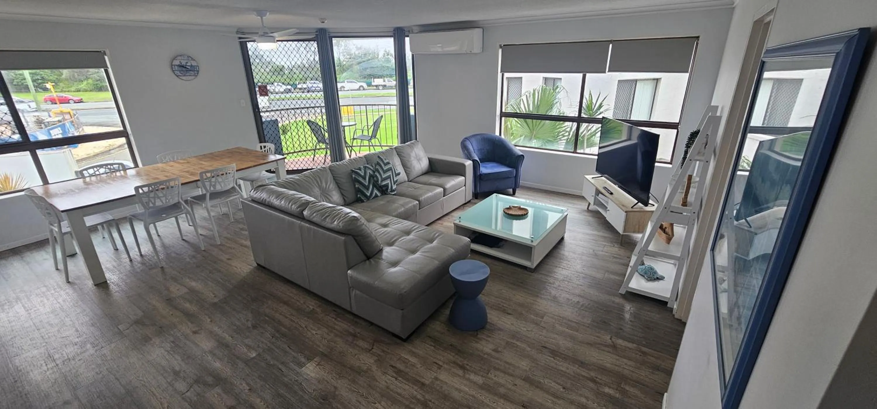 Seating area in Kalua Holiday Apartments