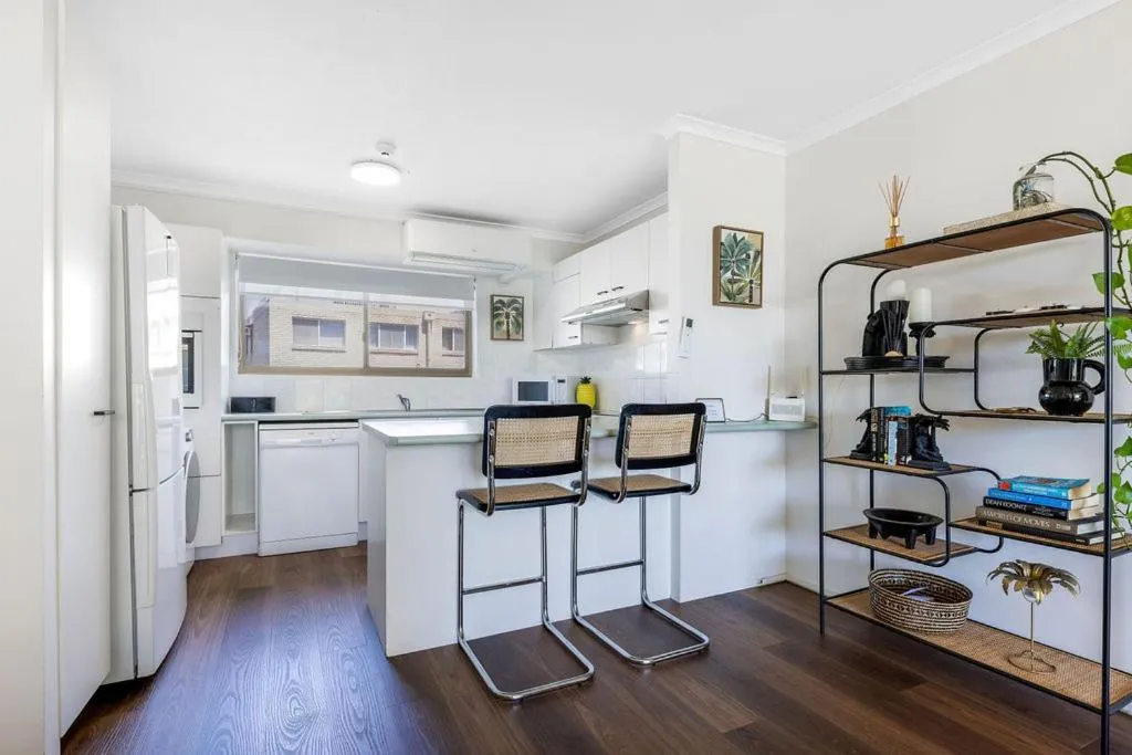 Kitchen or kitchenette in Kalua Holiday Apartments