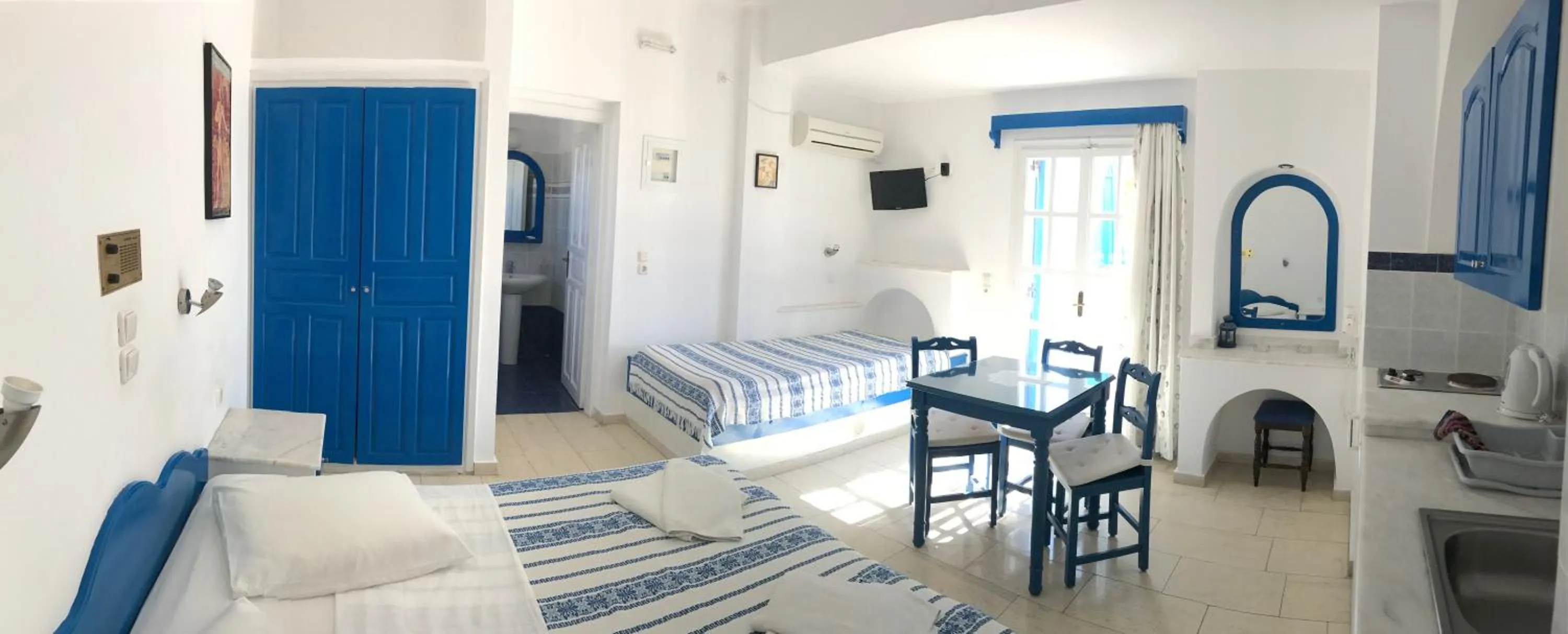 Bed in Dioskouri Art Villas