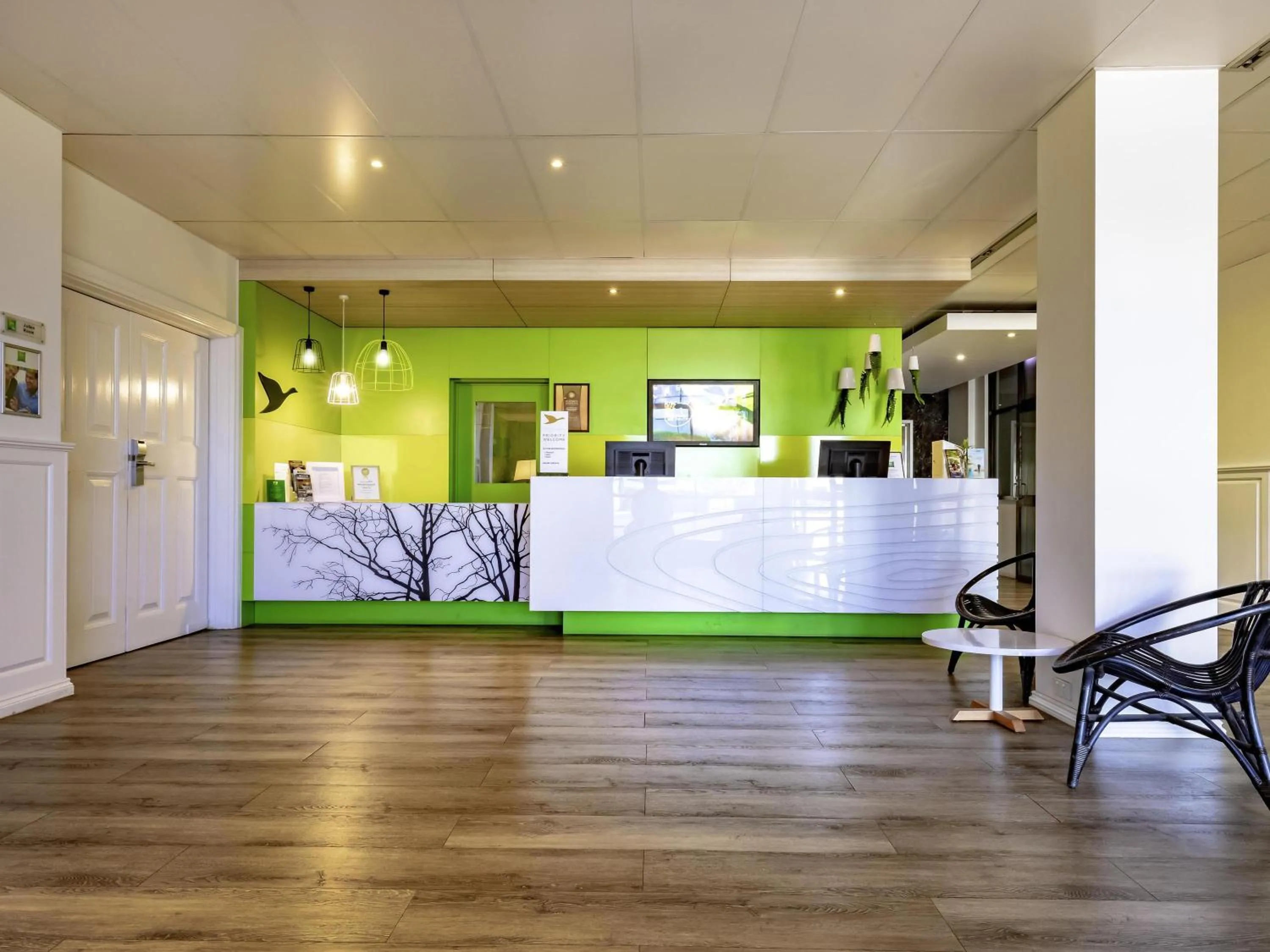 Property building in ibis Styles Mt Isa Verona