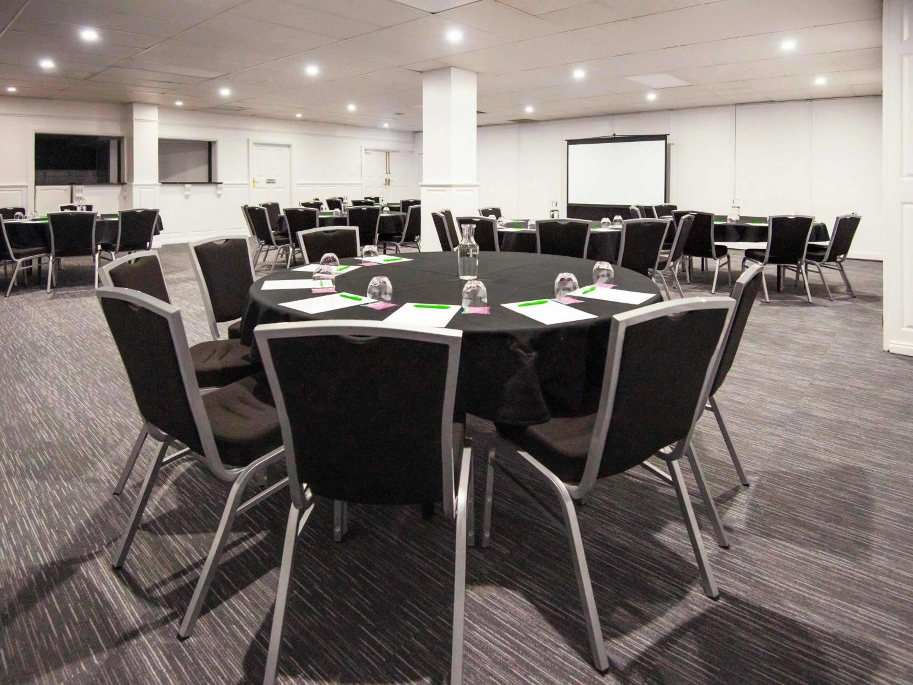 Meeting/conference room in ibis Styles Mt Isa Verona