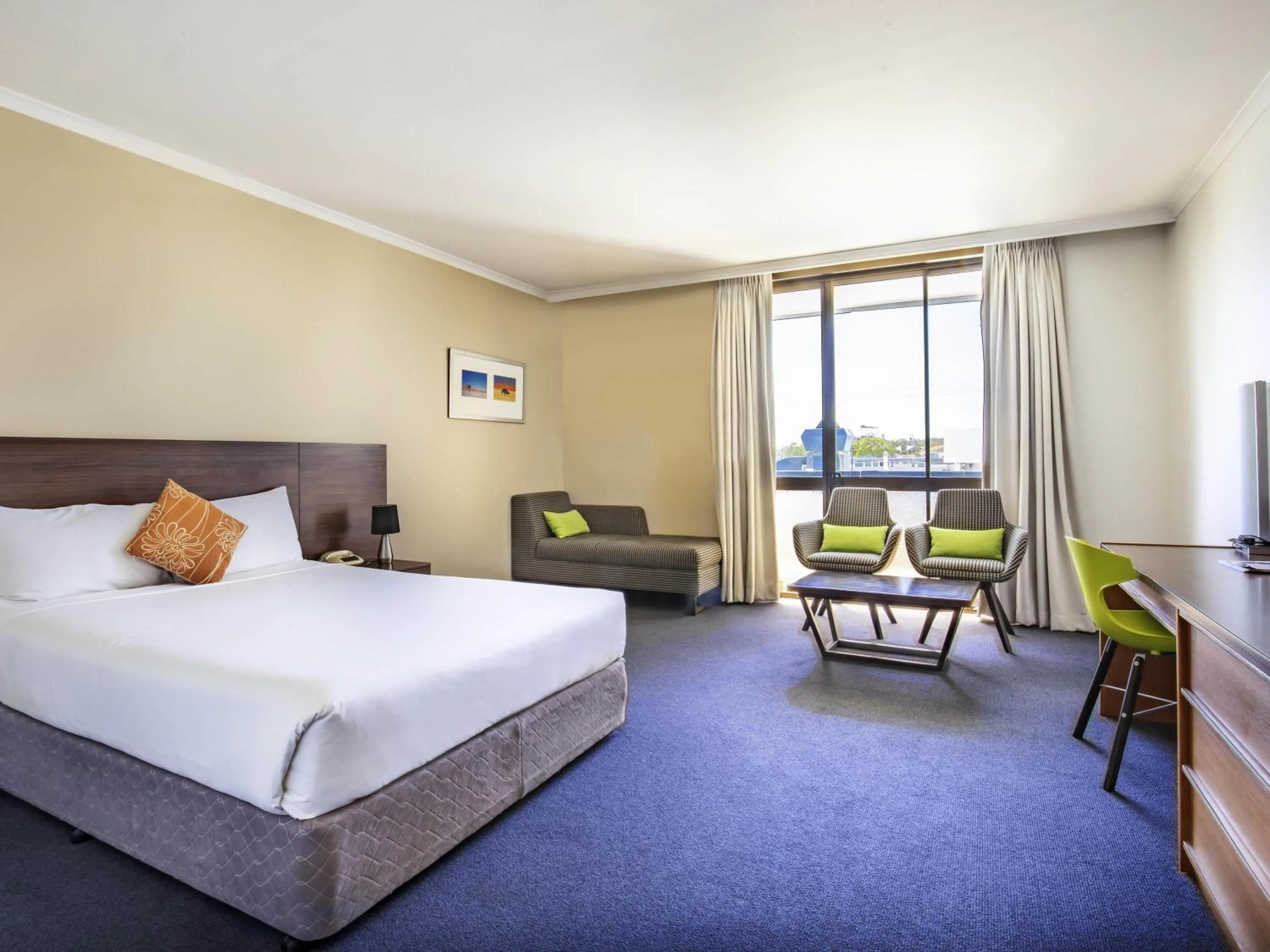 Bedroom, Bed in ibis Styles Mt Isa Verona