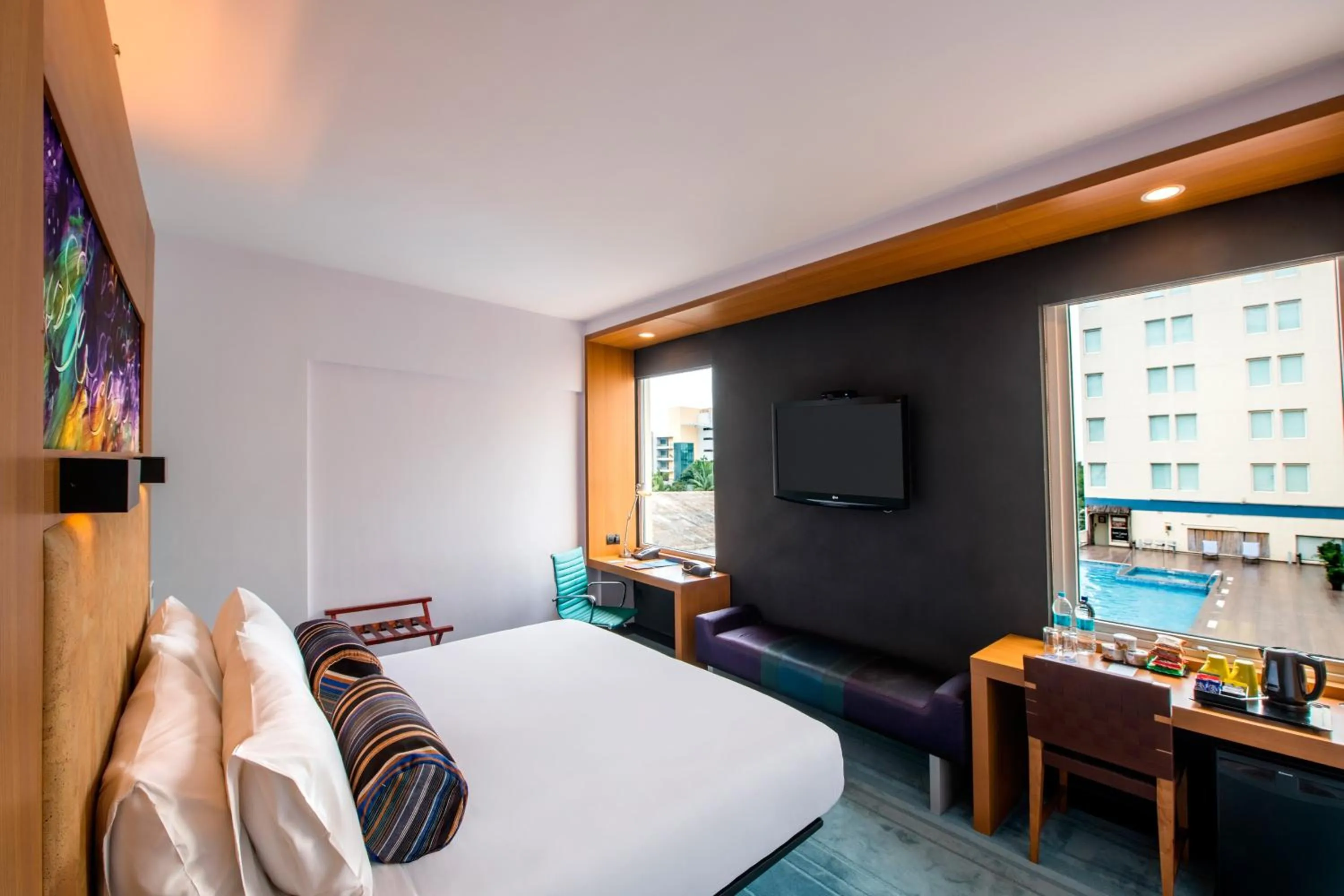 Photo of the whole room, Bed in Aloft Bengaluru Whitefield