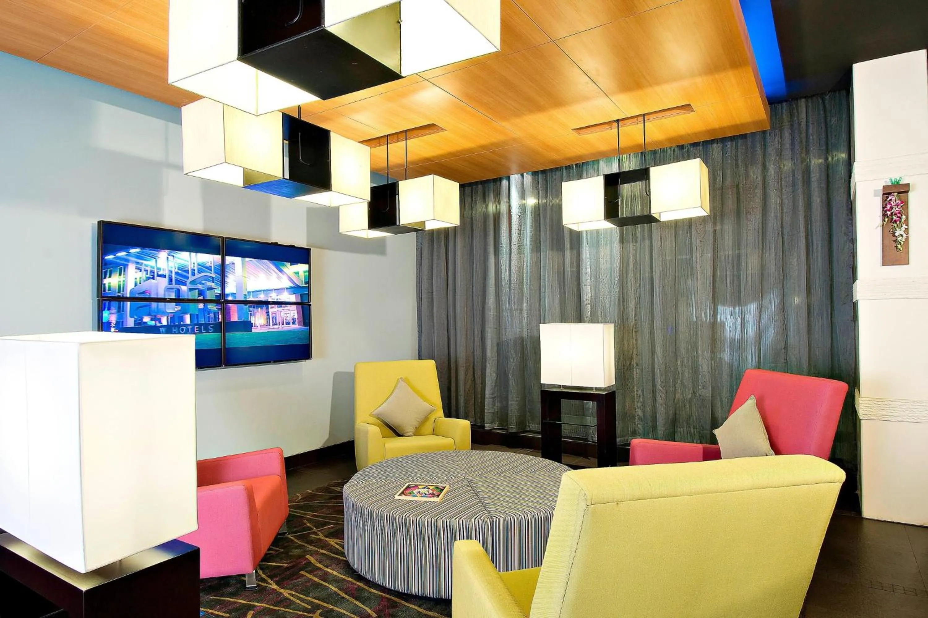 Lounge or bar in Aloft Bengaluru Whitefield
