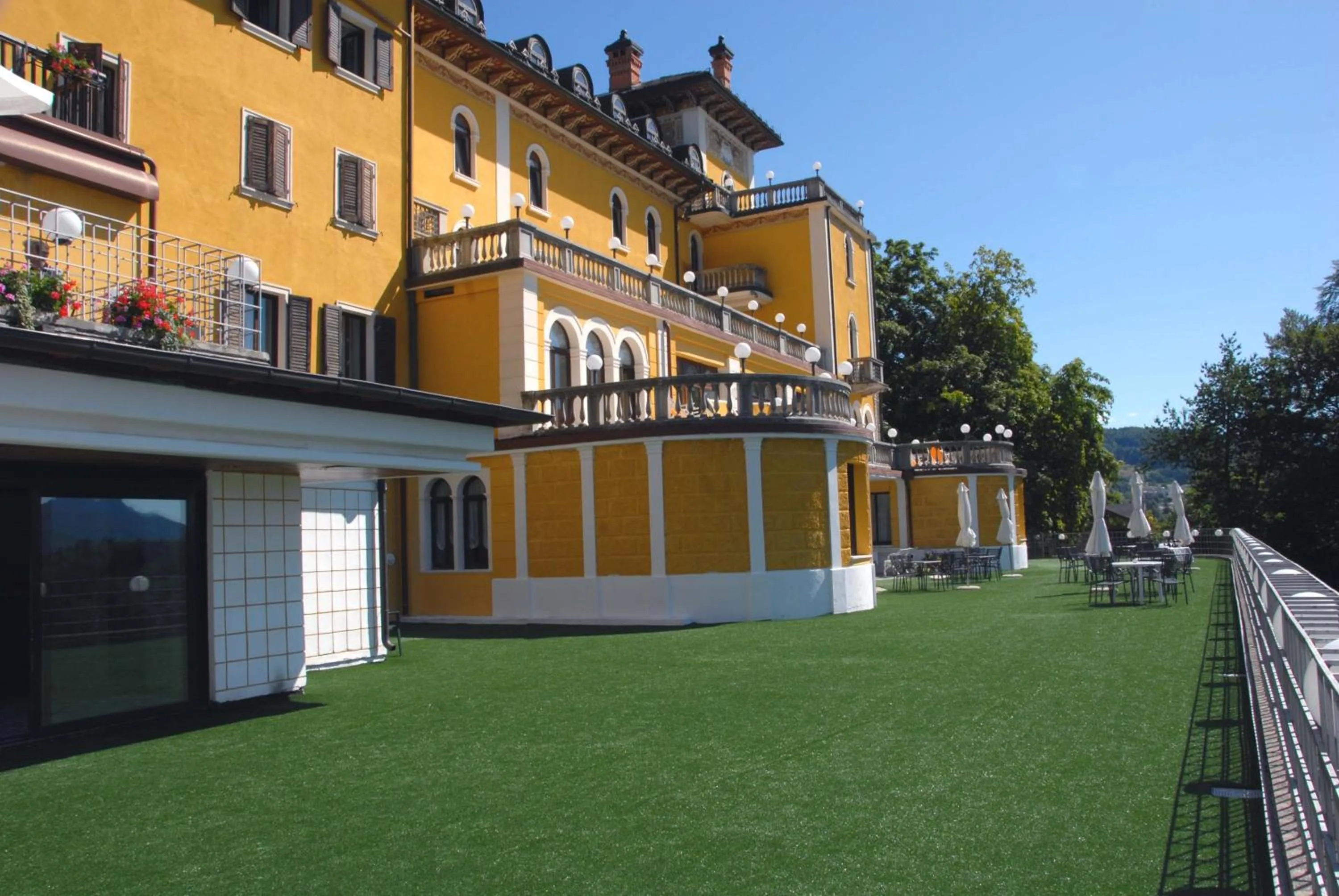 Facade/entrance in Grand Hotel Astoria