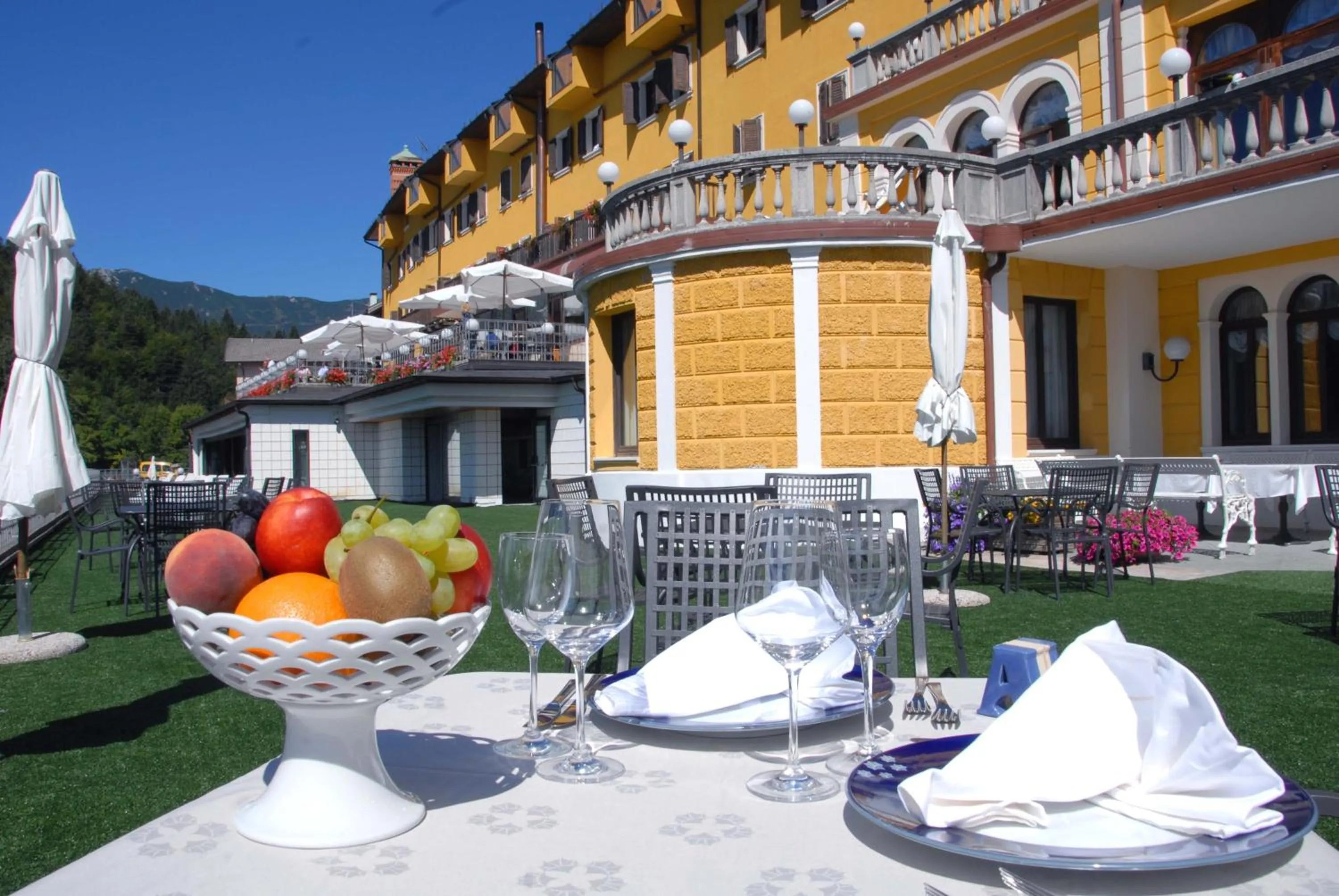 Facade/entrance in Grand Hotel Astoria