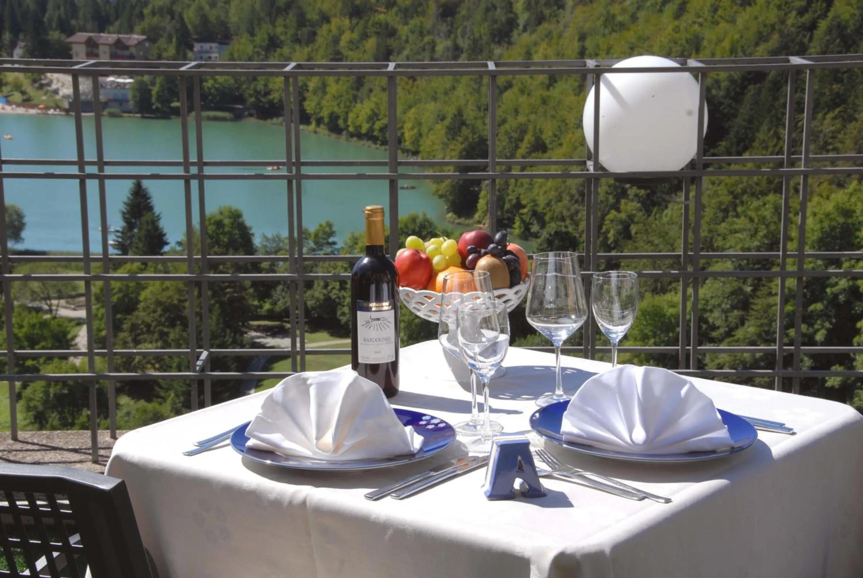 Restaurant/places to eat in Grand Hotel Astoria