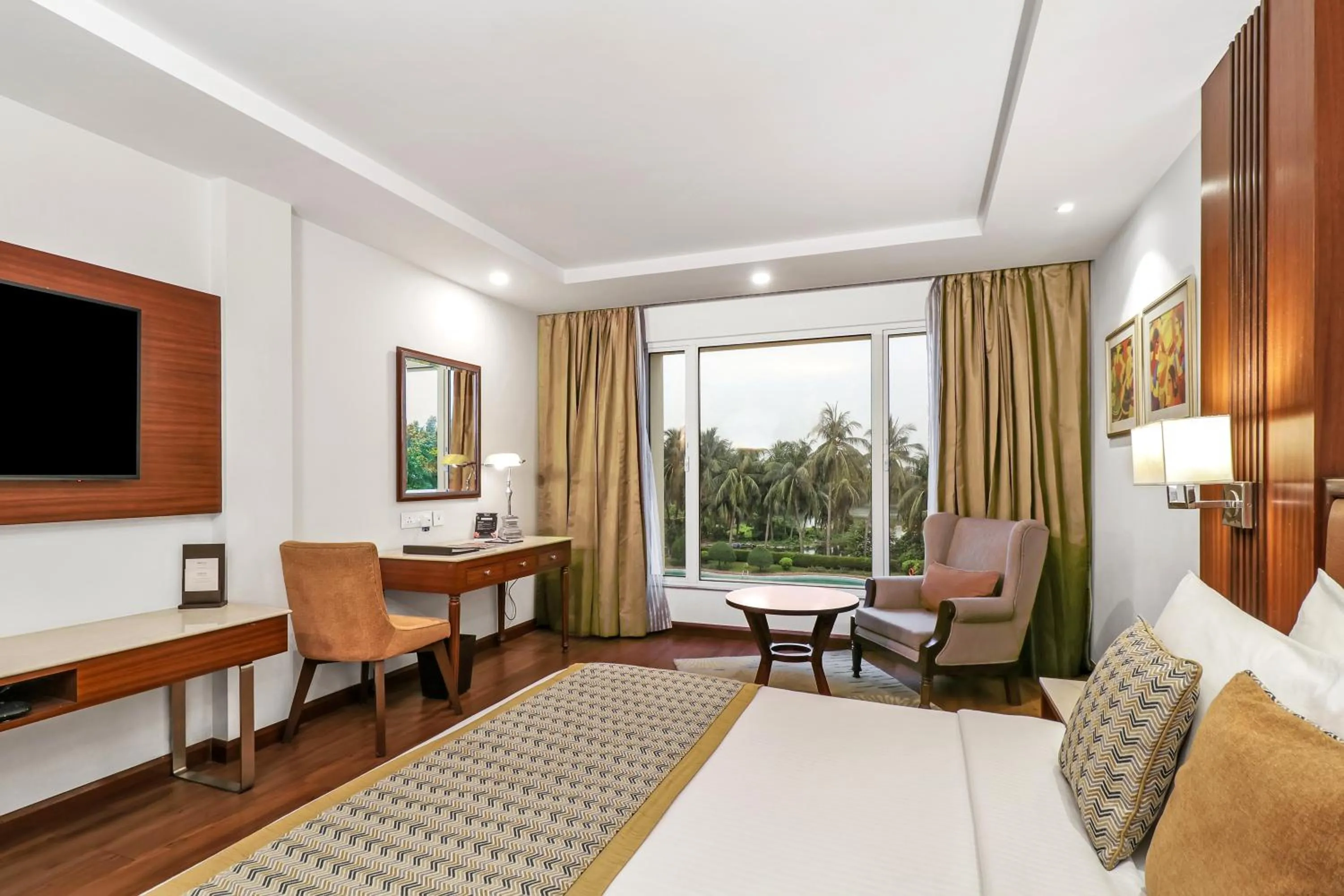 View (from property/room), Bed in Fortune Park Panchwati, Kolkata - Member ITC Hotels' Group