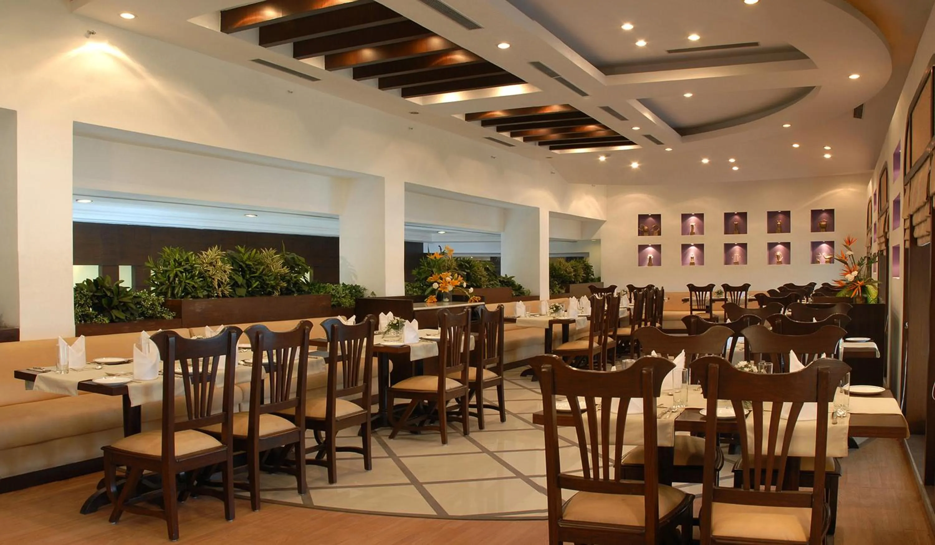 Restaurant/places to eat in Fortune Park Panchwati, Kolkata - Member ITC Hotels' Group
